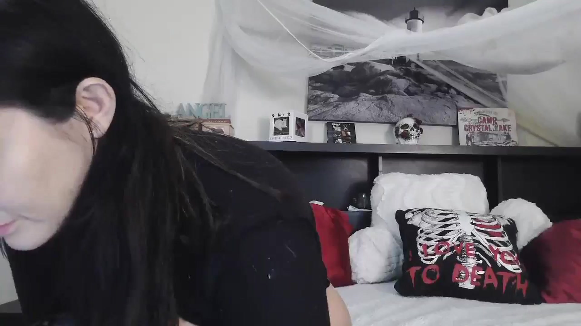 Gallery image thumbnail from CrystalLake's myfreecams stream on, 08/04/2024, 06:50 image 11 of 20