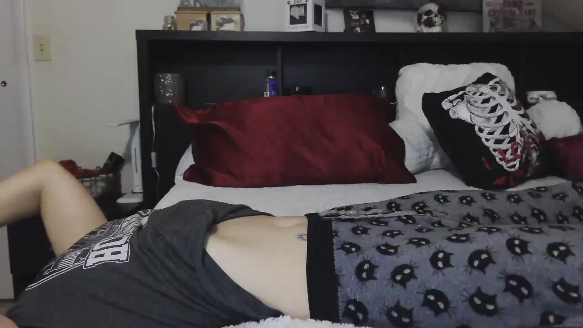Gallery image thumbnail from CrystalLake's myfreecams stream on, 08/04/2024, 07:48 image 17 of 20