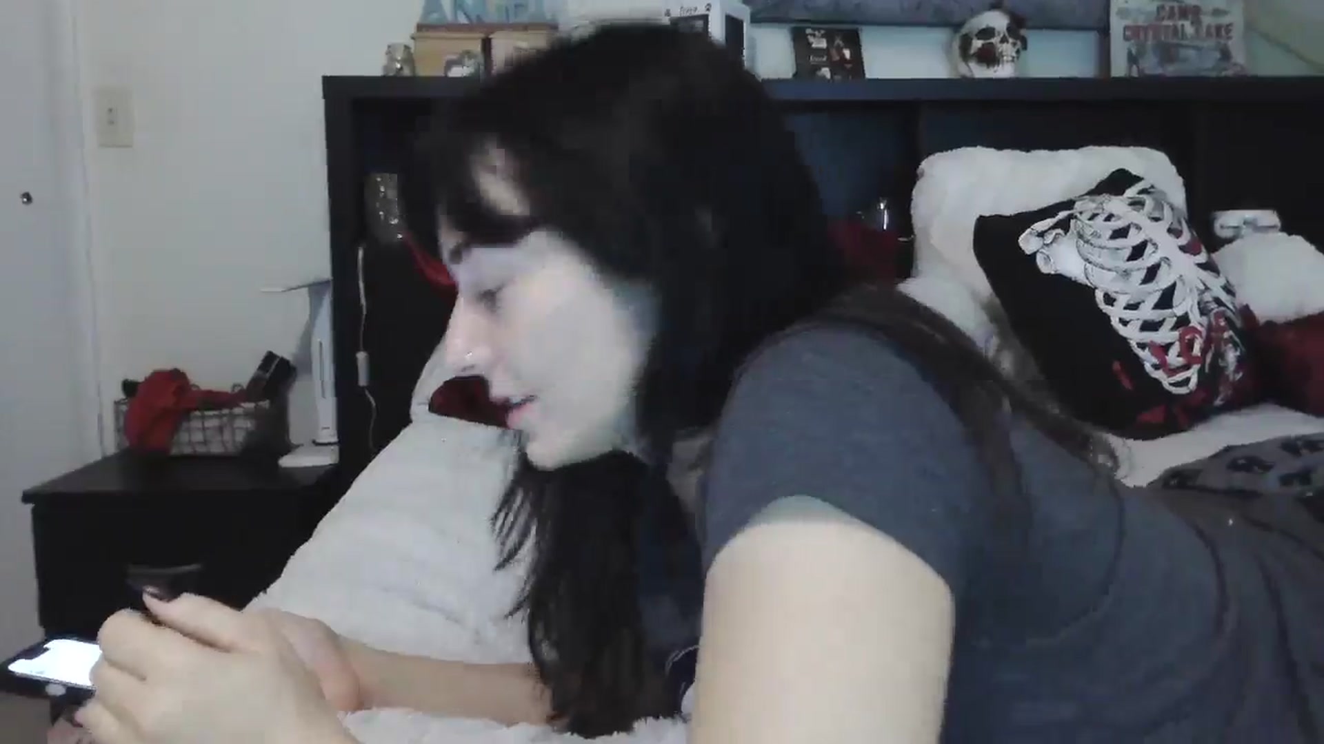 Gallery image thumbnail from CrystalLake's myfreecams stream on, 08/04/2024, 07:48 image 18 of 20