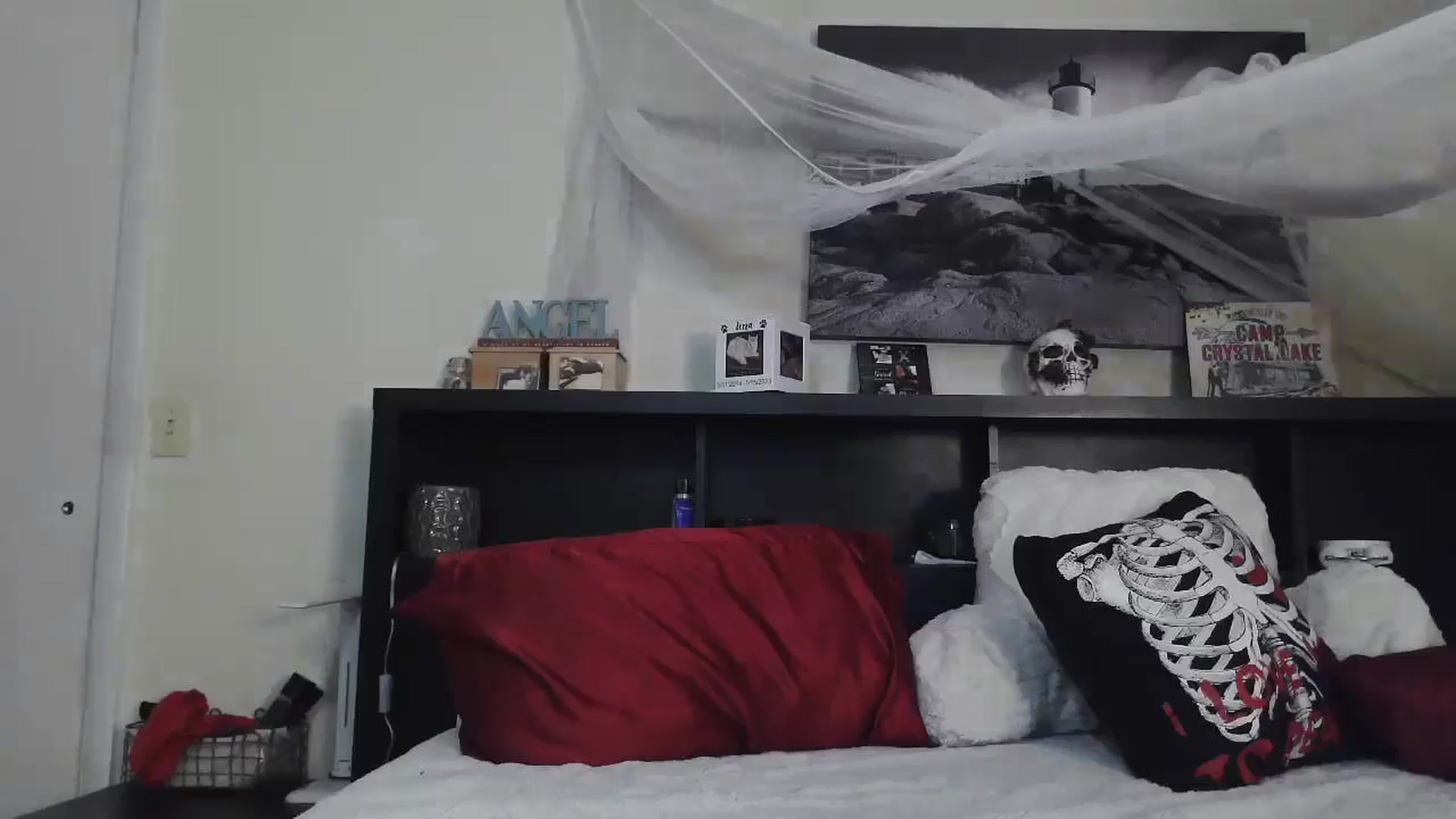 Gallery image thumbnail from CrystalLake's myfreecams stream on, 08/04/2024, 07:48 image 4 of 20