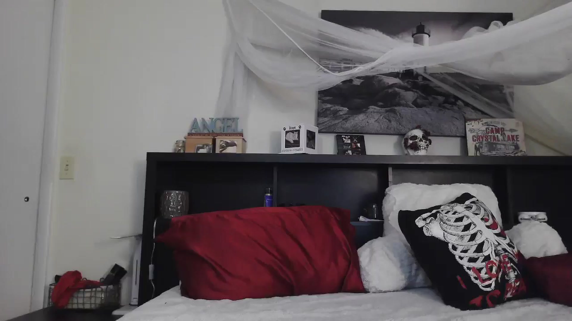 Gallery image thumbnail from CrystalLake's myfreecams stream on, 08/04/2024, 07:48 image 5 of 20