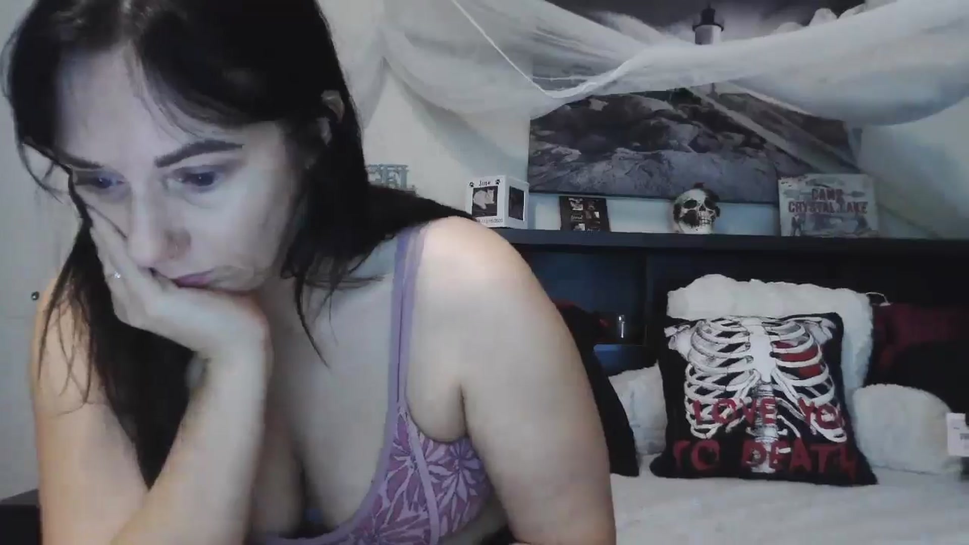 Gallery image thumbnail from CrystalLake's myfreecams stream on, 08/07/2024, 07:09 image 4 of 20