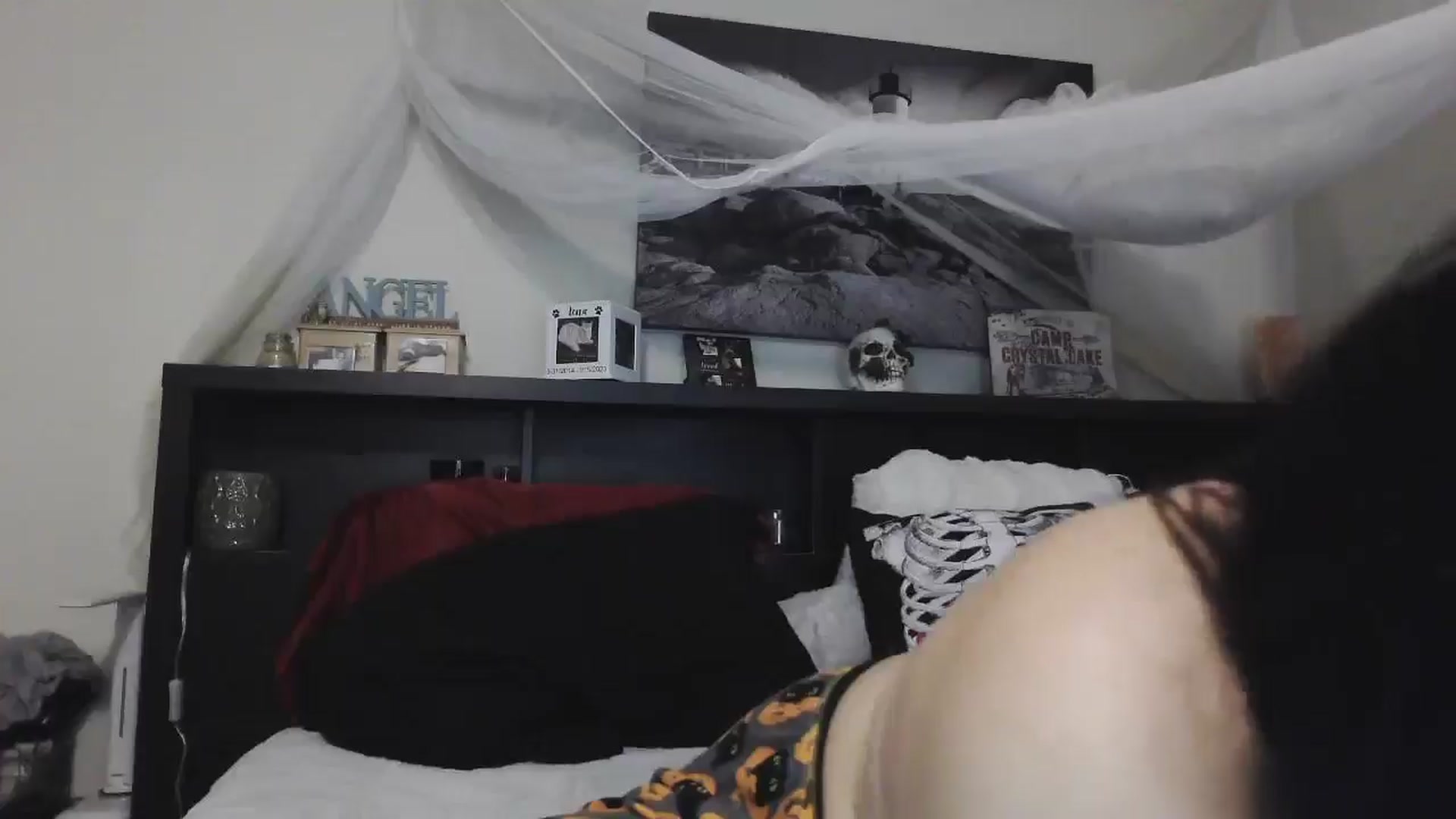 Gallery image thumbnail from CrystalLake's myfreecams stream on, 08/07/2024, 07:45 image 3 of 20