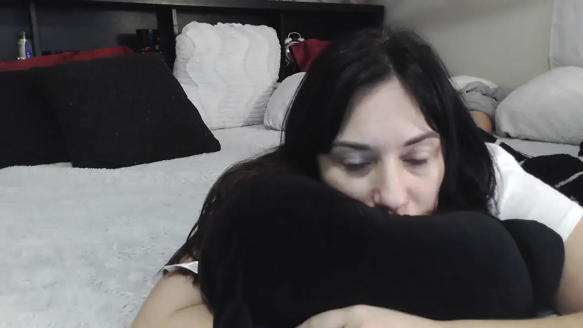 Gallery image thumbnail from CrystalLake's myfreecams stream on, 08/08/2024, 06:14 image 8 of 20