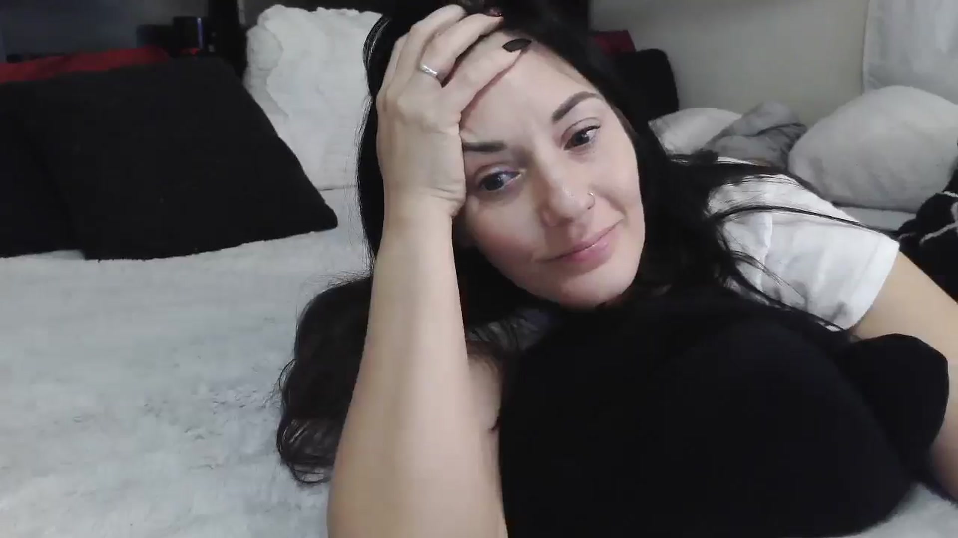 Gallery image thumbnail from CrystalLake's myfreecams stream on, 08/08/2024, 06:14 image 20 of 20
