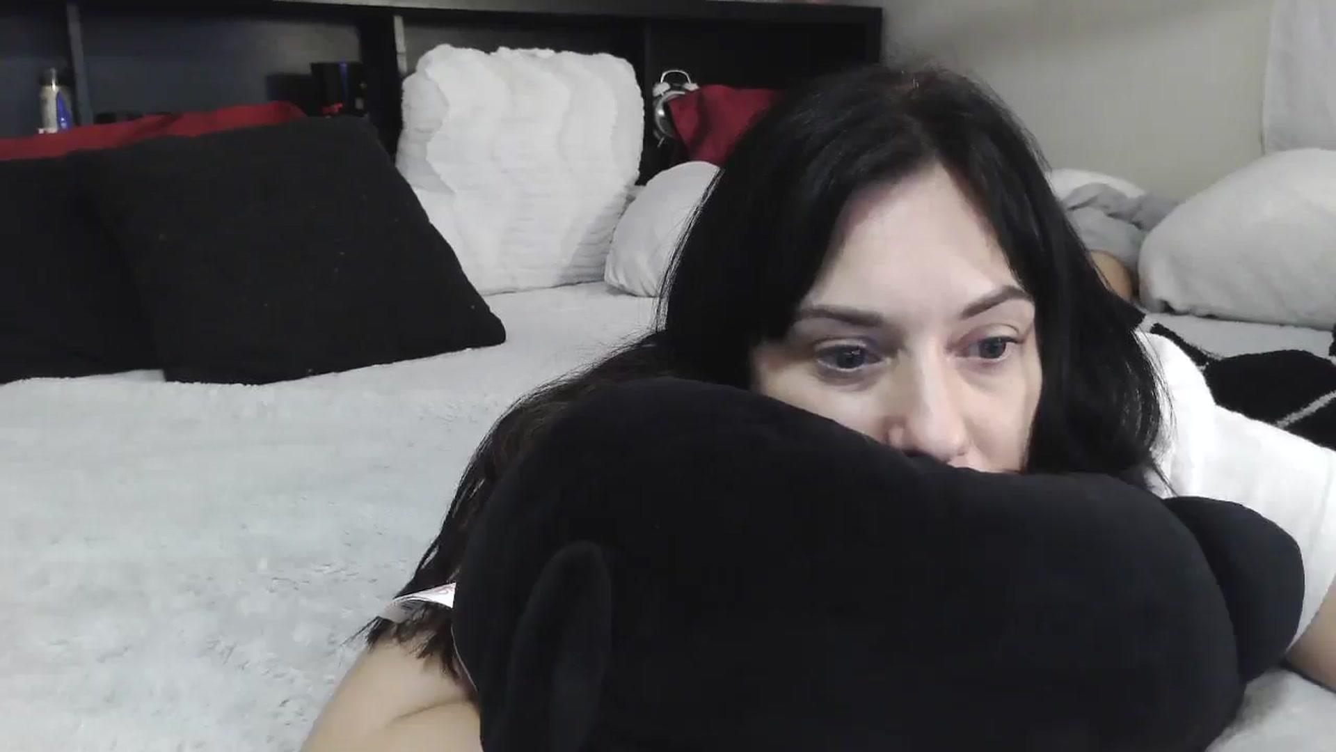 Gallery image thumbnail from CrystalLake's myfreecams stream on, 08/08/2024, 06:14 image 10 of 20