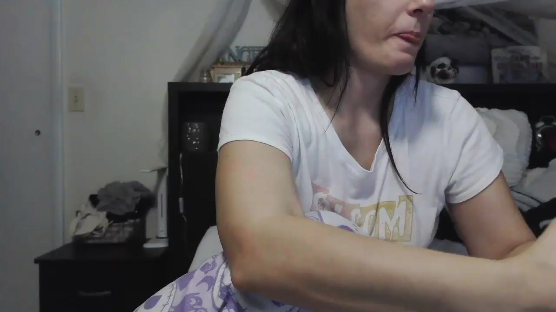 Gallery image thumbnail from CrystalLake's myfreecams stream on, 08/08/2024, 09:00 image 9 of 20