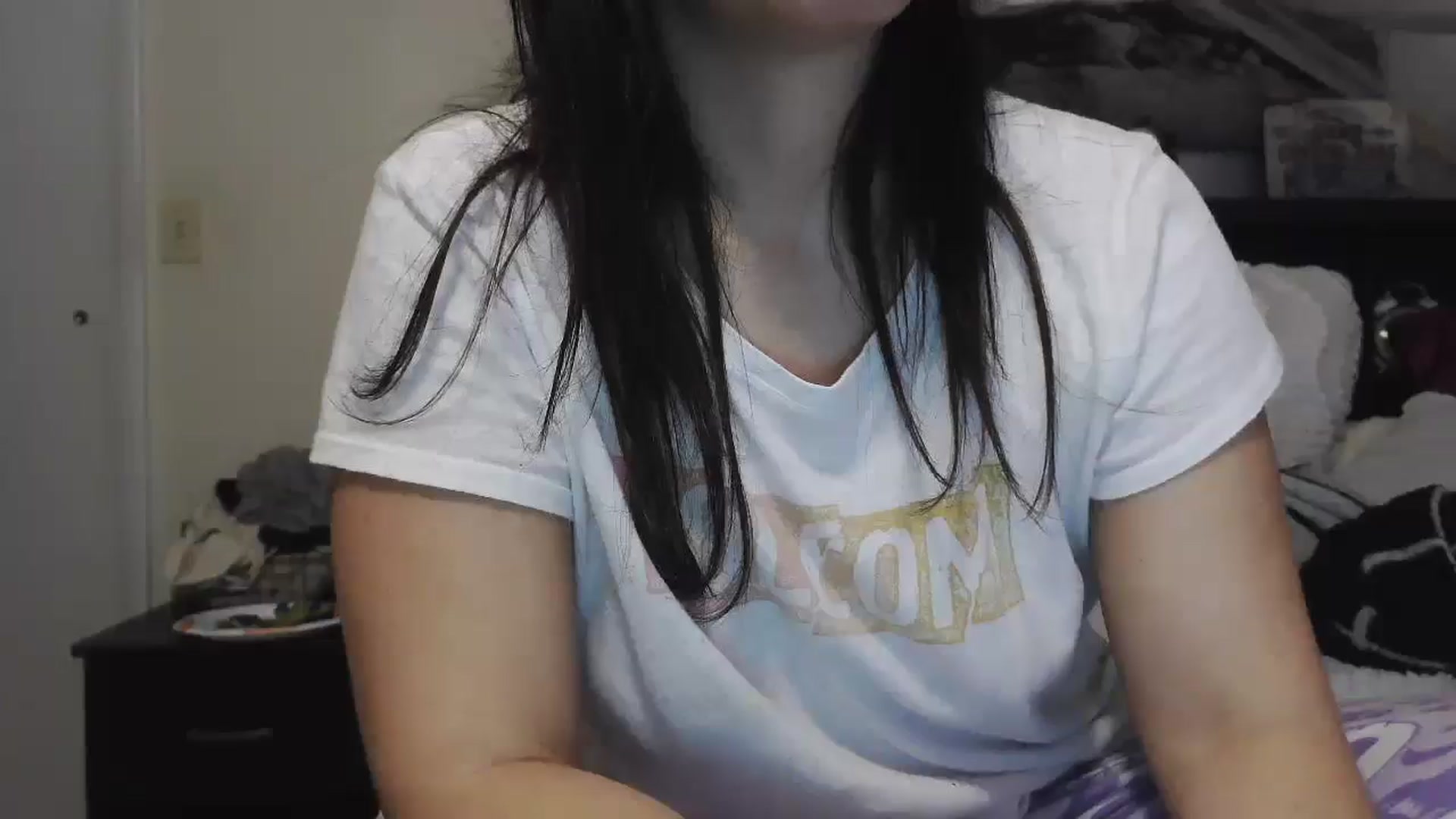 Gallery image thumbnail from CrystalLake's myfreecams stream on, 08/08/2024, 09:00 image 18 of 20