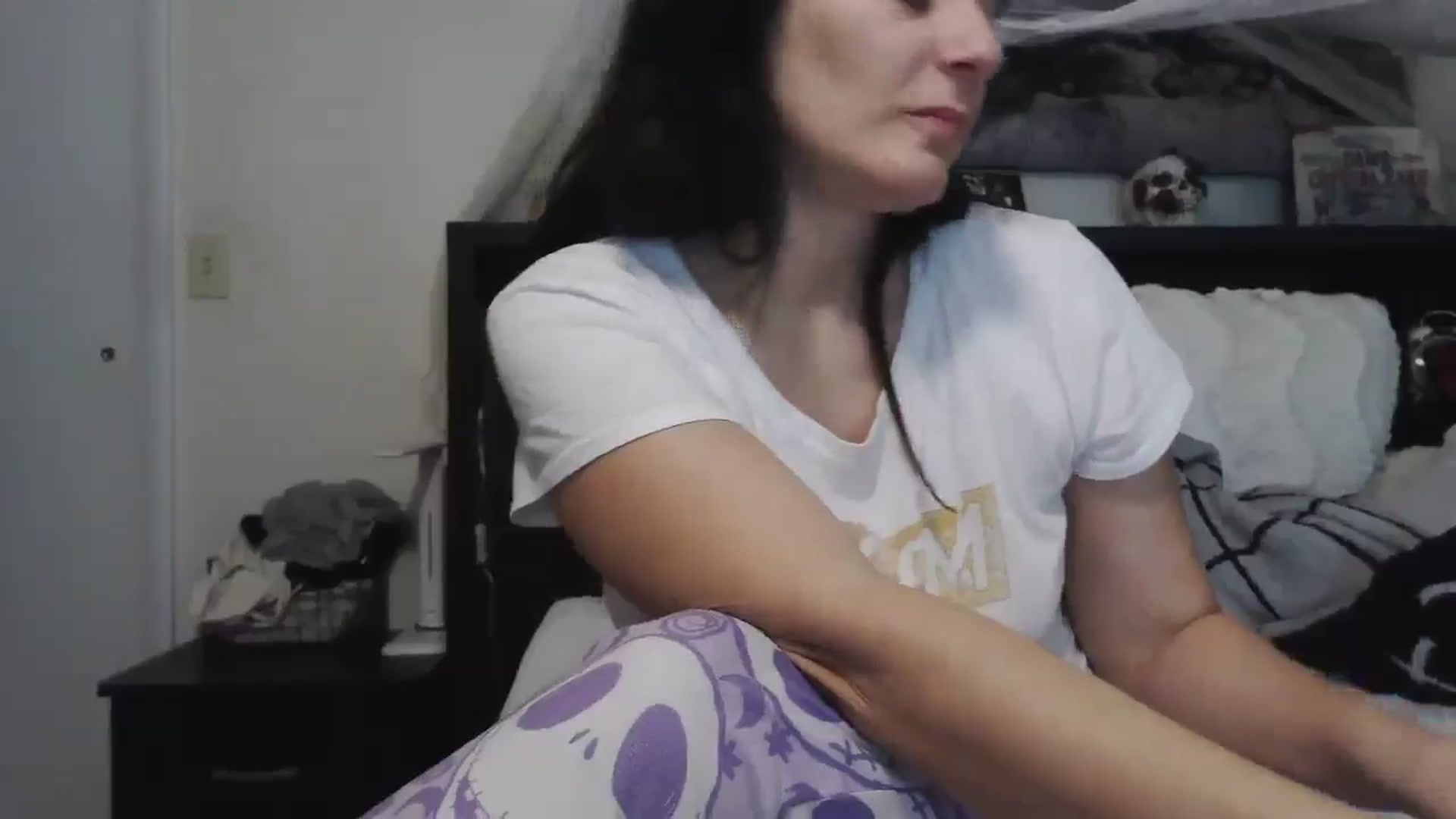 Gallery image thumbnail from CrystalLake's myfreecams stream on, 08/08/2024, 09:00 image 11 of 20
