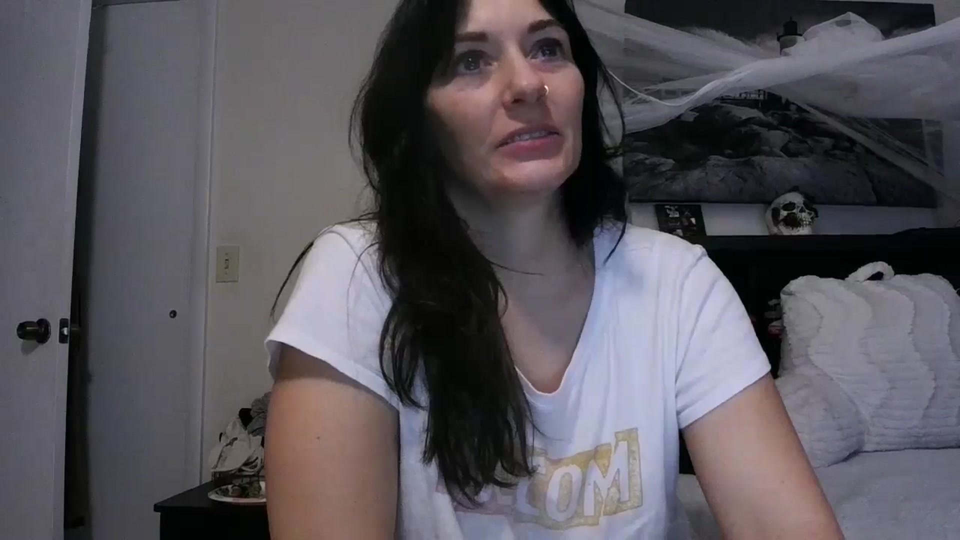 Gallery image thumbnail from CrystalLake's myfreecams stream on, 08/09/2024, 10:46 image 15 of 20