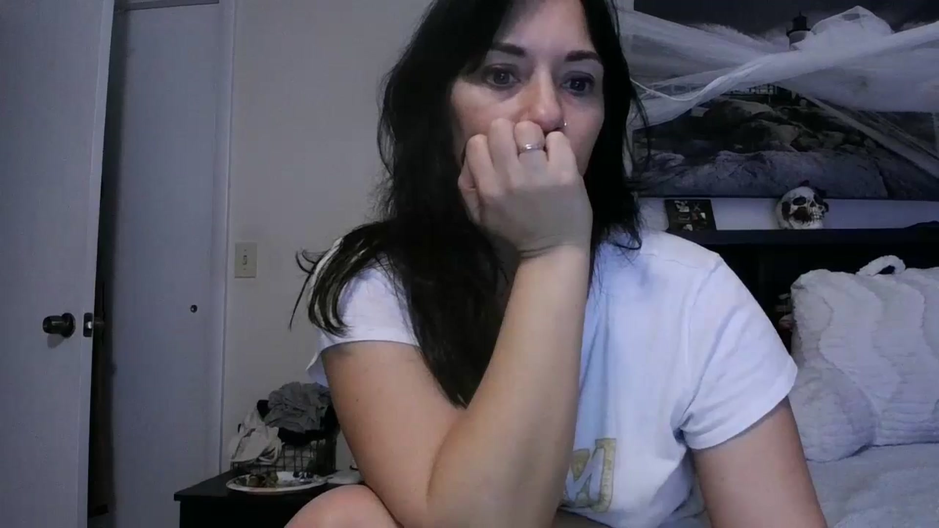 Gallery image thumbnail from CrystalLake's myfreecams stream on, 08/09/2024, 10:46 image 14 of 20