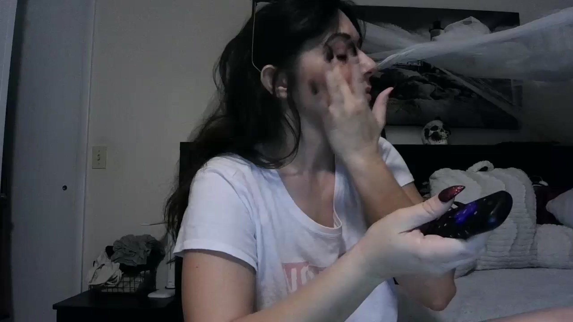 Gallery image thumbnail from CrystalLake's myfreecams stream on, 08/09/2024, 10:46 image 19 of 20