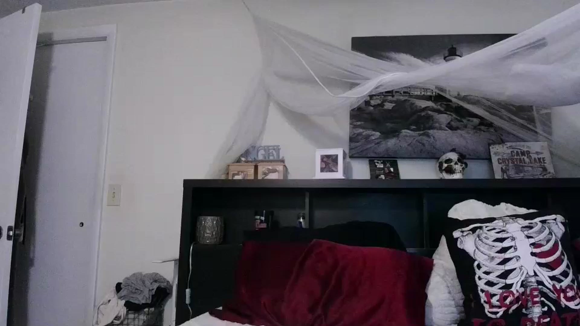 Gallery image thumbnail from CrystalLake's myfreecams stream on, 08/11/2024, 08:35 image 19 of 20