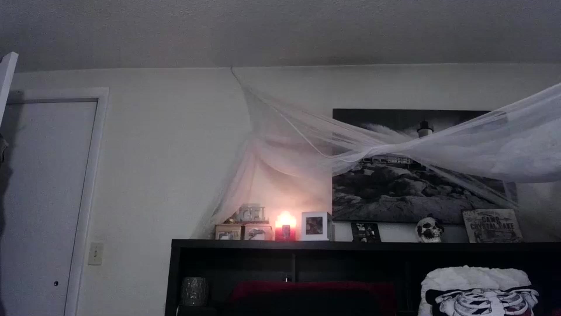 Gallery image thumbnail from CrystalLake's myfreecams stream on, 08/12/2024, 06:13 image 1 of 20