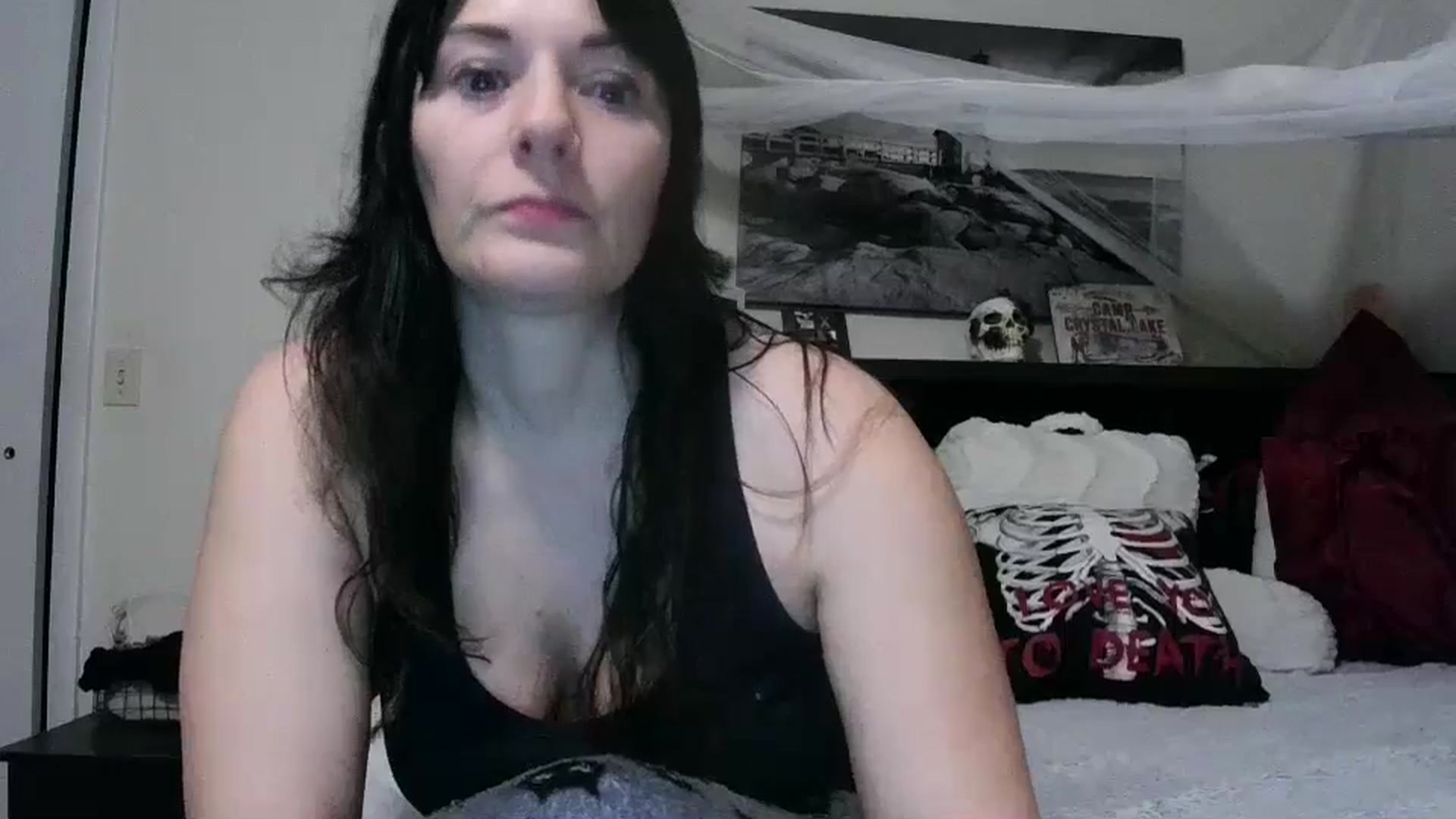 Gallery image thumbnail from CrystalLake's myfreecams stream on, 08/15/2024, 07:20 image 12 of 20