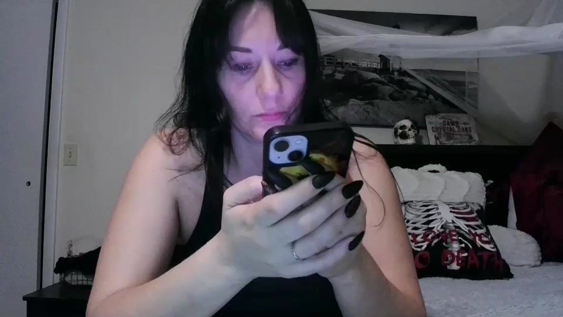 Gallery image thumbnail from CrystalLake's myfreecams stream on, 08/15/2024, 07:20 image 17 of 20
