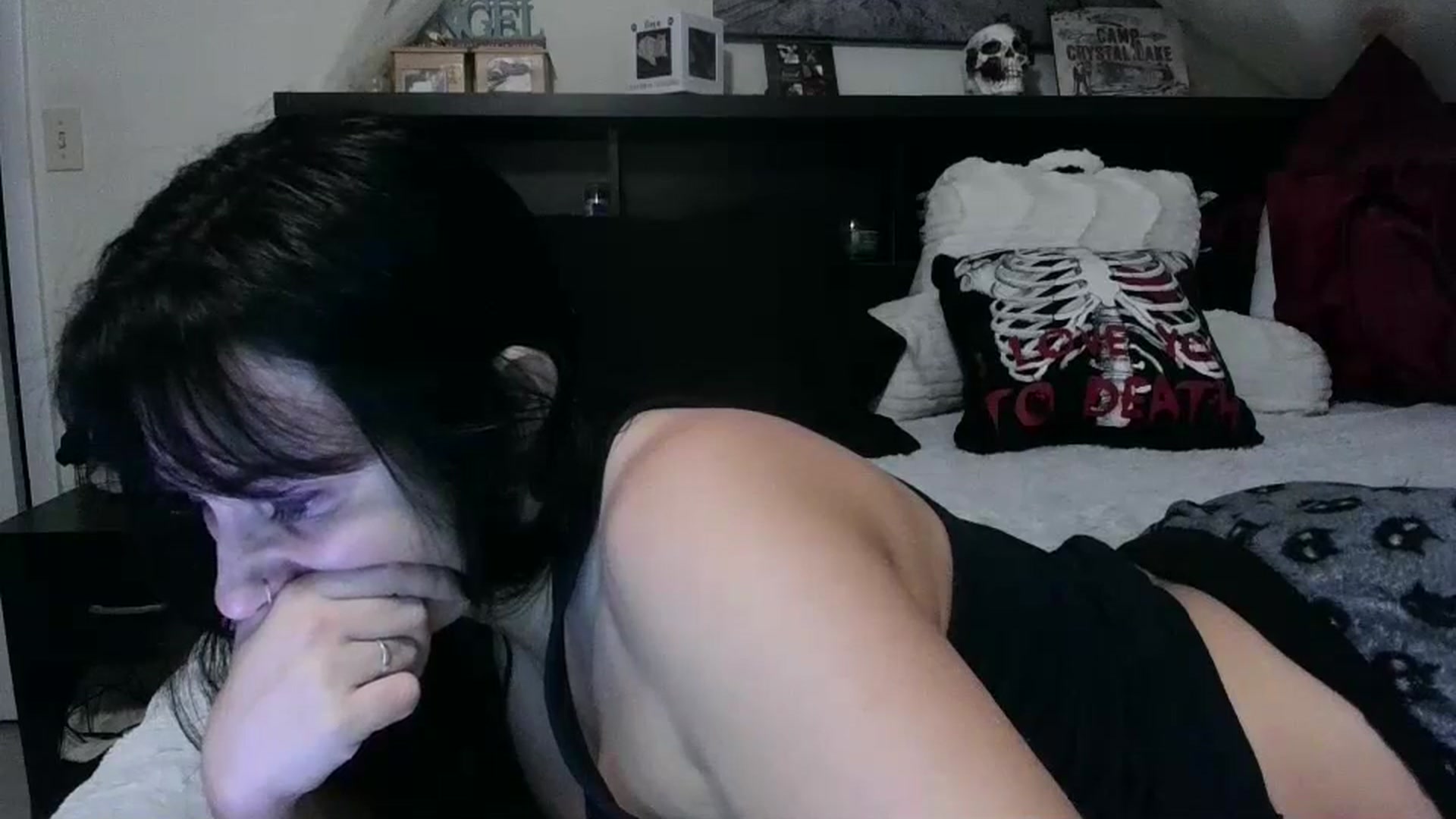 Gallery image thumbnail from CrystalLake's myfreecams stream on, 08/15/2024, 07:20 image 5 of 20