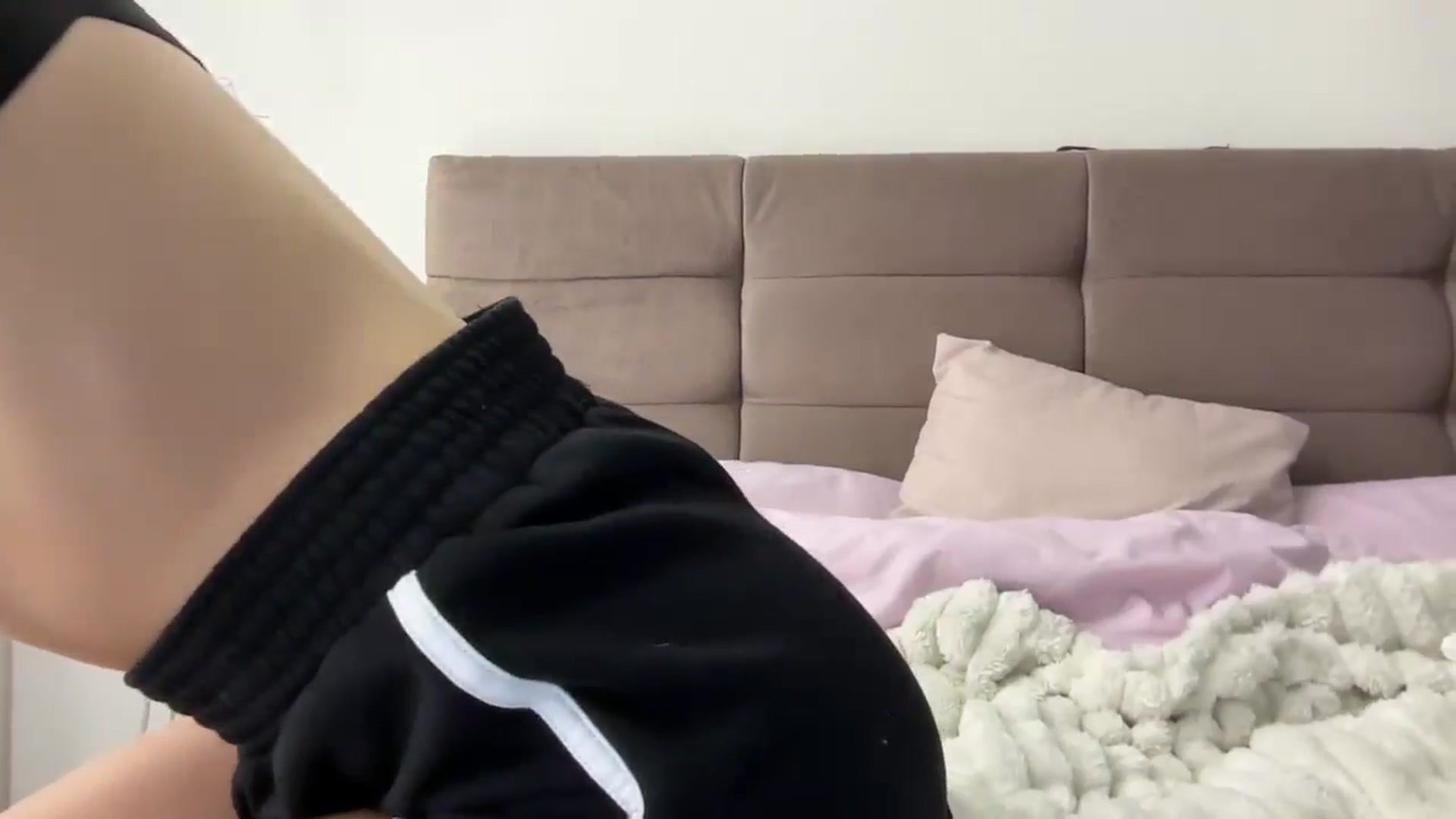 Gallery image thumbnail from CrystalLee's myfreecams stream on, 01/28/2025, 09:18 image 9 of 20