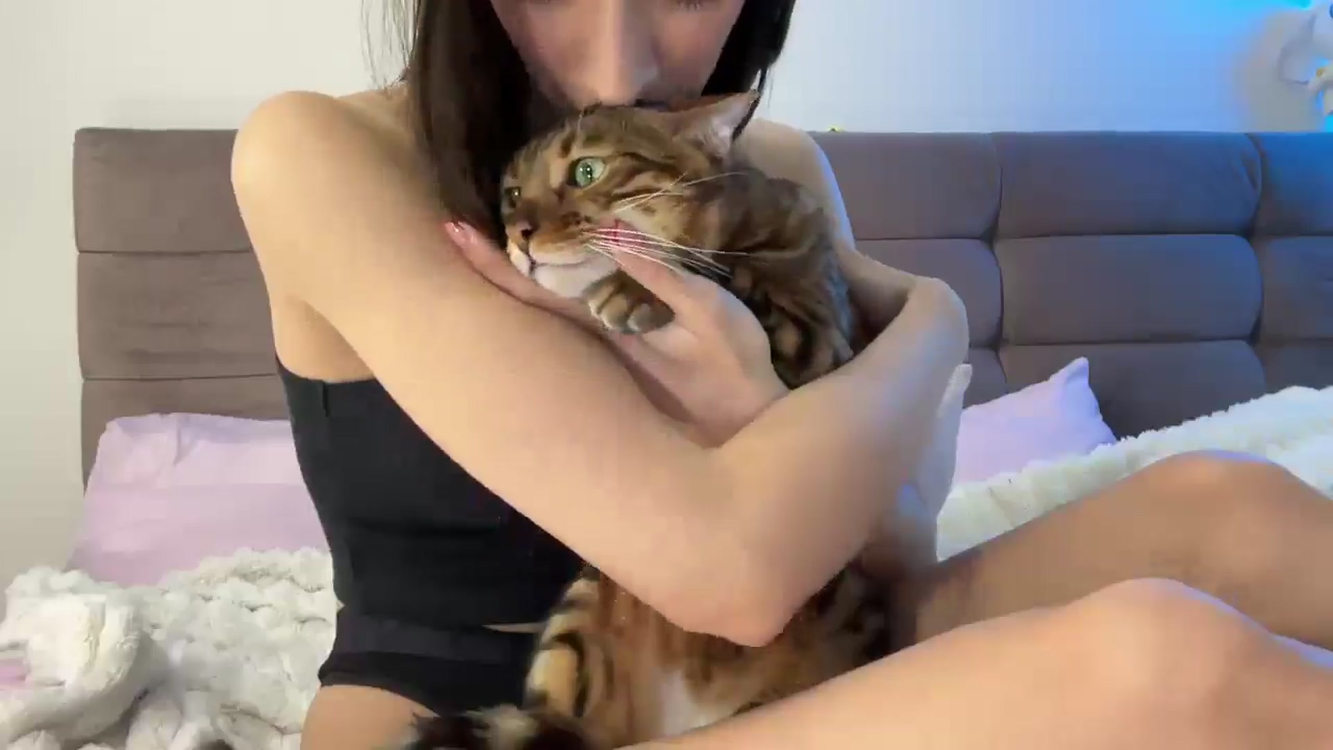Gallery image thumbnail from CrystalLee's myfreecams stream on, 01/31/2025, 10:40 image 13 of 20