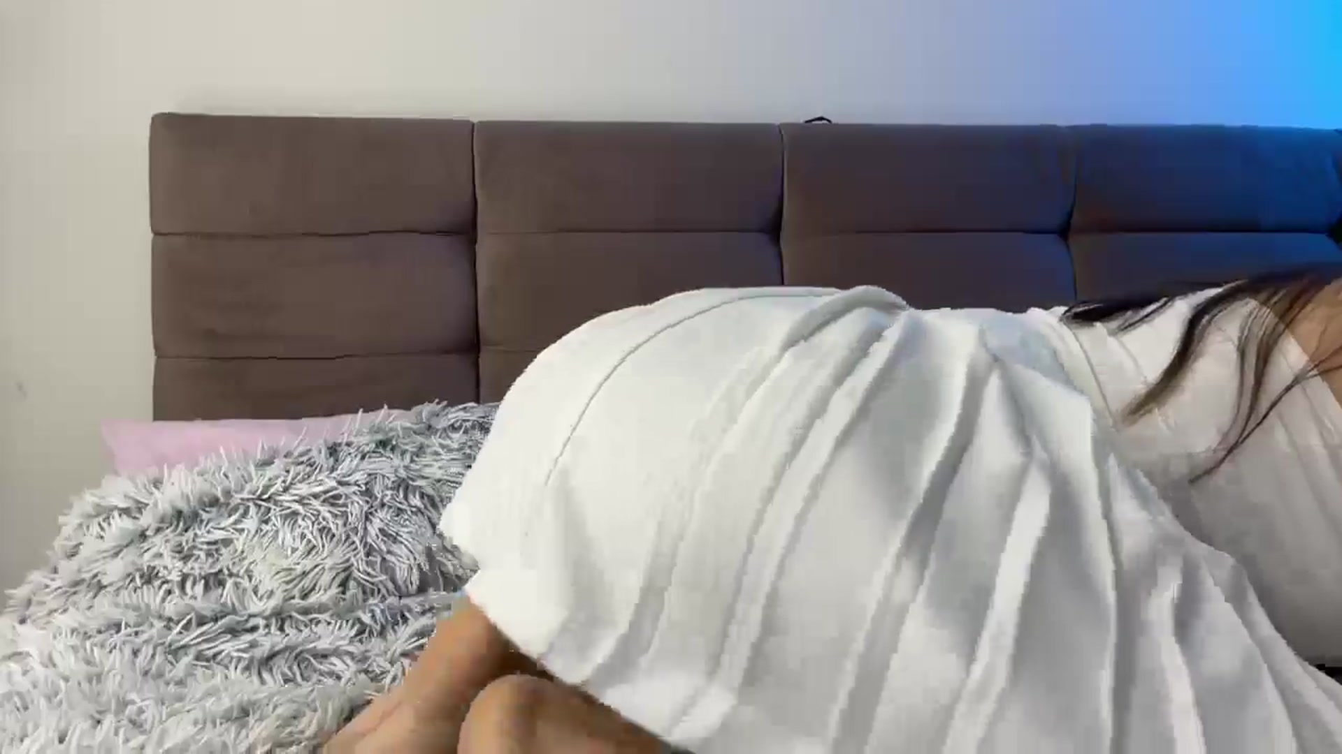 Gallery image thumbnail from CrystalLee's myfreecams stream on, 02/02/2025, 11:29 image 6 of 20