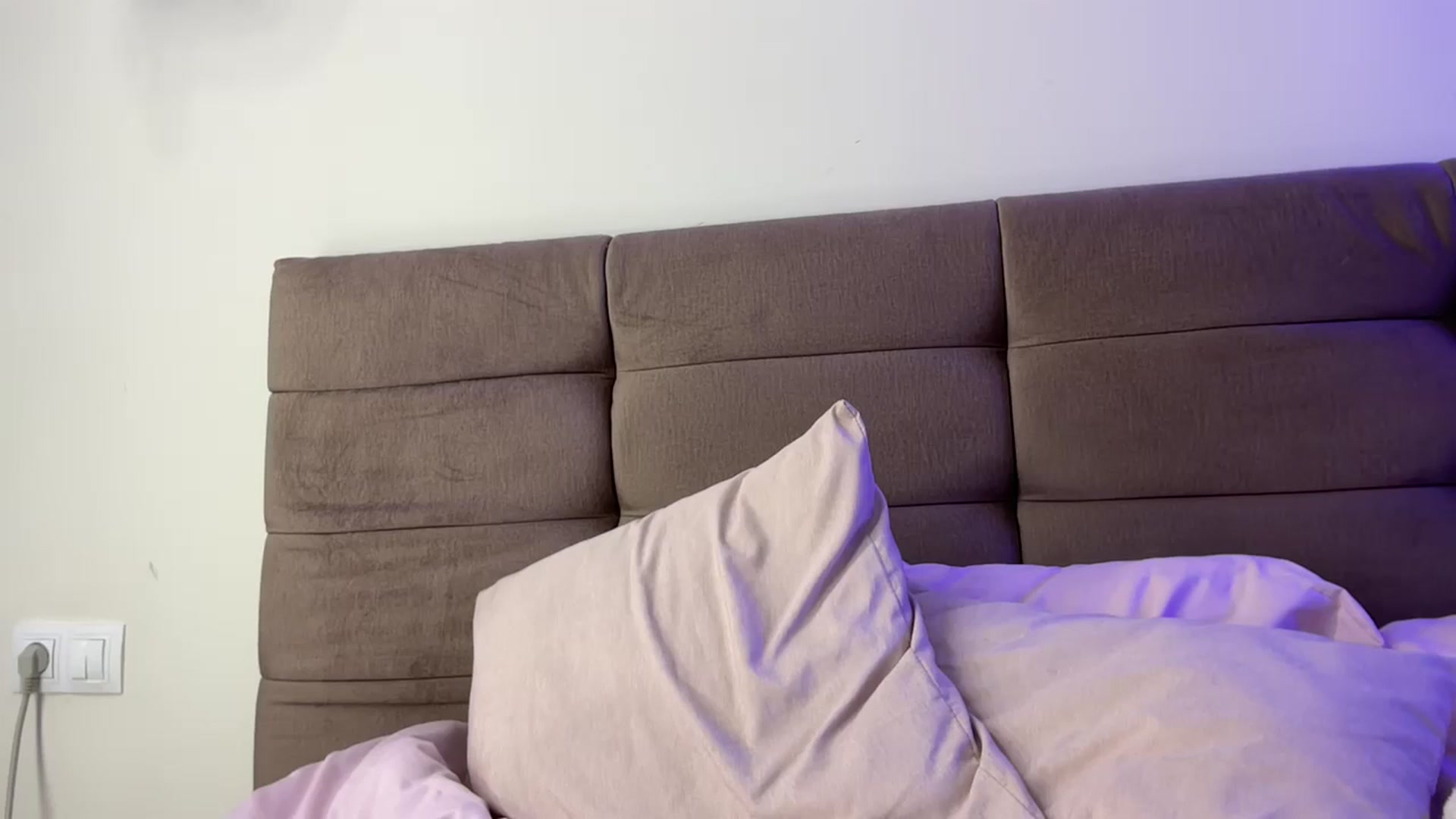 Gallery image thumbnail from CrystalLee's myfreecams stream on, 02/09/2025, 14:05 image 8 of 20