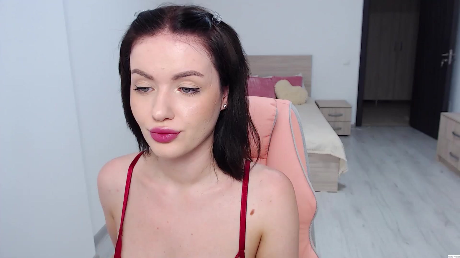Gallery image thumbnail from CrystalMoon8's myfreecams stream on, 07/04/2024, 18:37 image 15 of 20