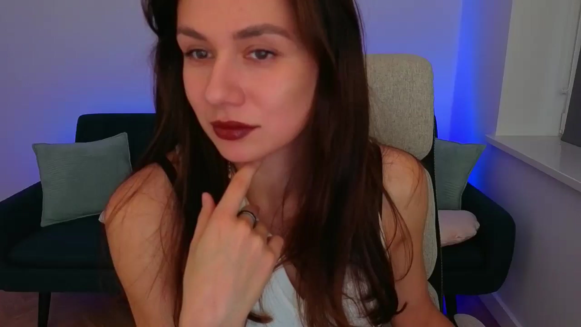 Gallery image thumbnail from CrystalShark's myfreecams stream on, 11/09/2025, 14:44 image 9 of 20