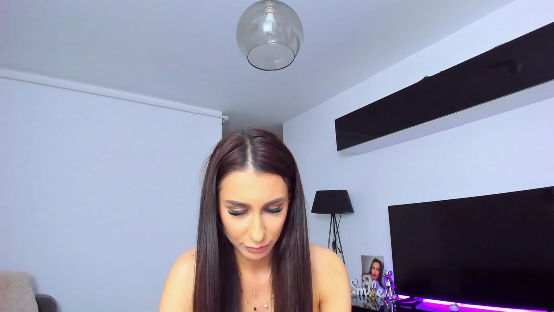 Gallery image thumbnail from CrystalTifany's myfreecams stream on, 03/14/2024, 14:30 image 3 of 20