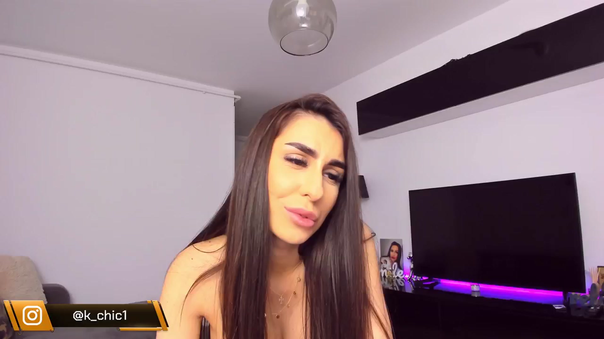 Gallery image thumbnail from CrystalTifany's myfreecams stream on, 03/20/2024, 13:31 image 12 of 20