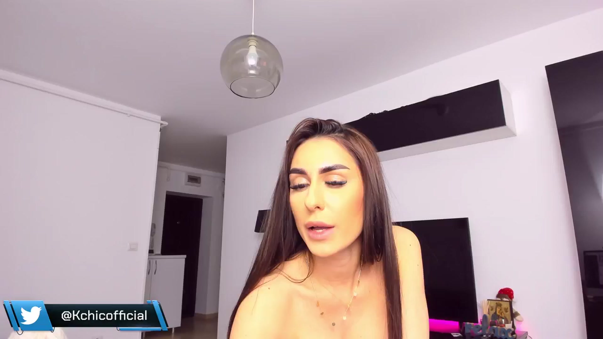 Gallery image thumbnail from CrystalTifany's myfreecams stream on, 03/20/2024, 14:36 image 16 of 20