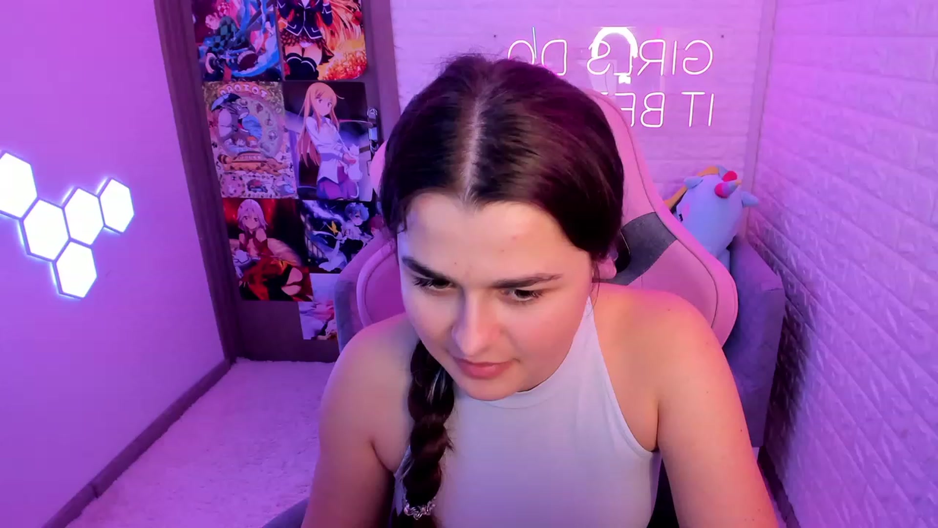 Gallery image thumbnail from CrystalXX's myfreecams stream on, 03/07/2023, 23:02 image 20 of 20
