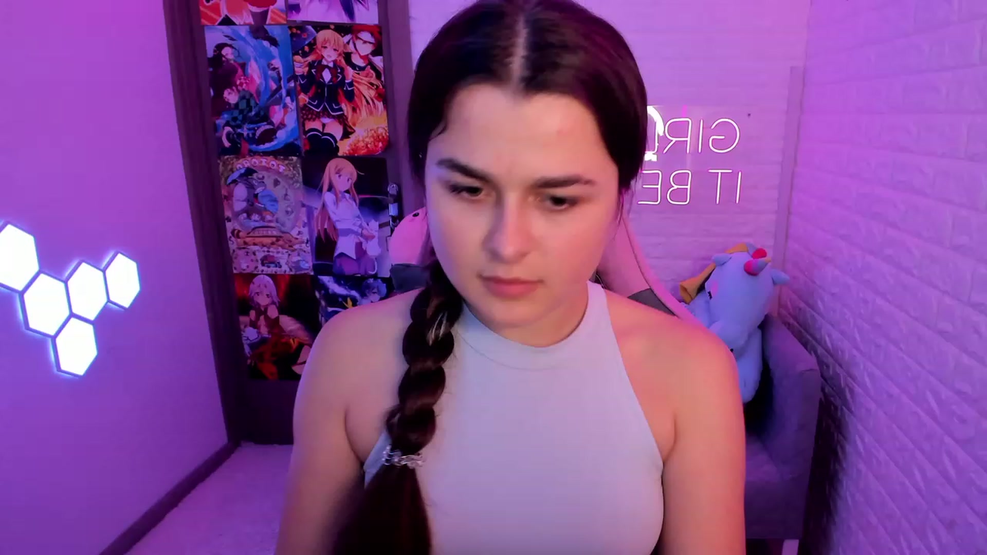 Gallery image thumbnail from CrystalXX's myfreecams stream on, 03/07/2023, 23:02 image 16 of 20