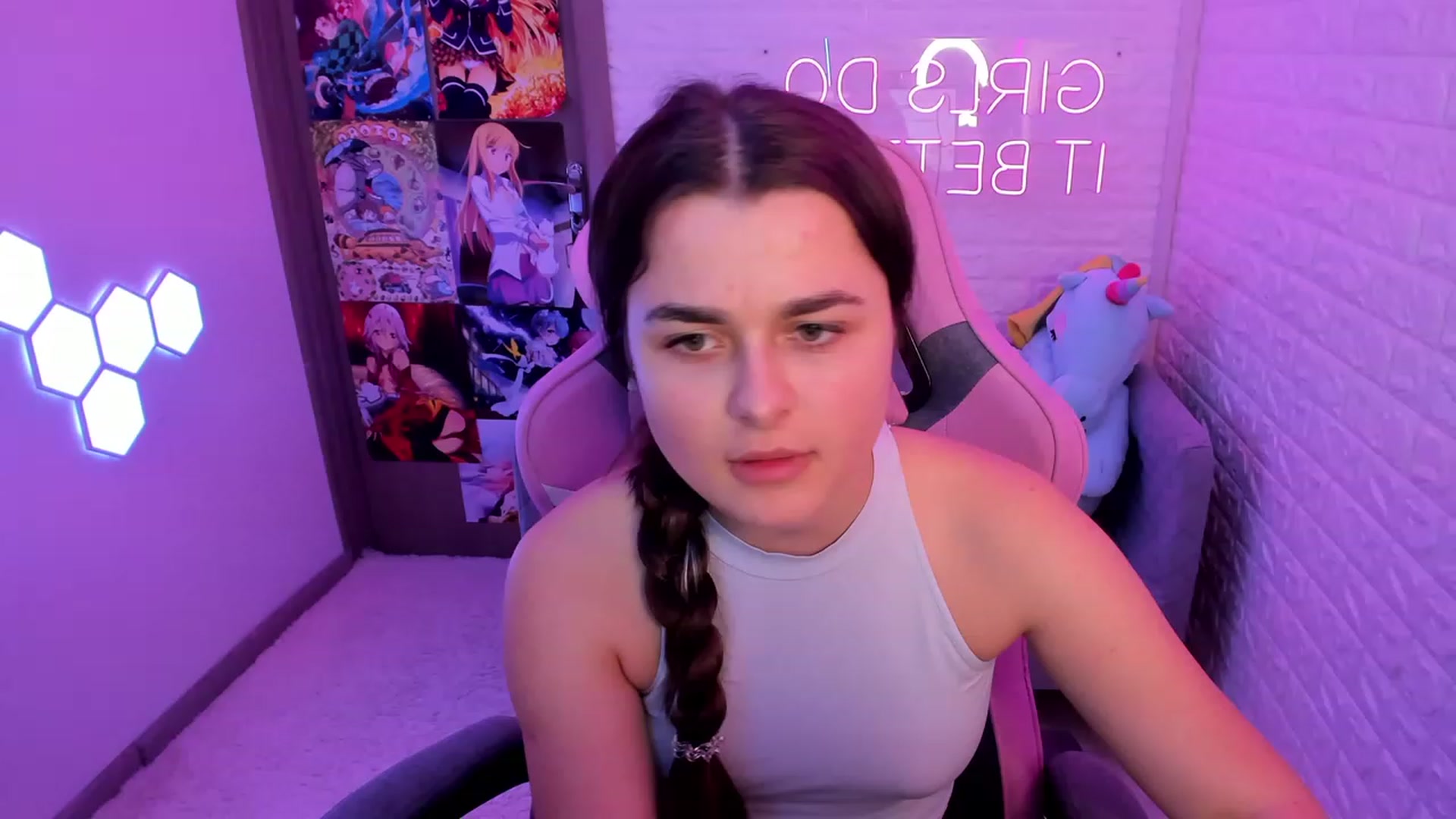 Gallery image thumbnail from CrystalXX's myfreecams stream on, 03/07/2023, 23:02 image 9 of 20
