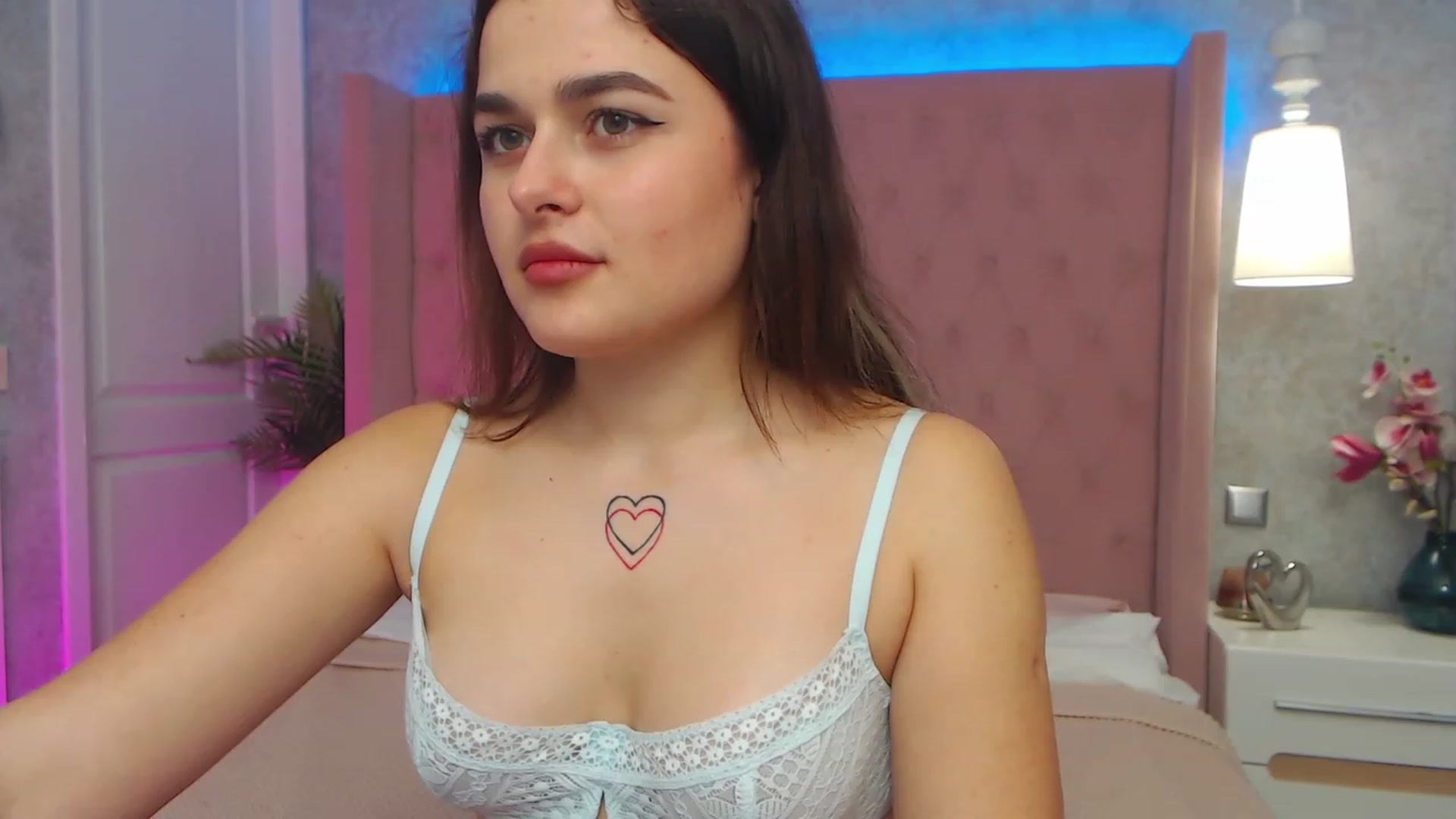 Gallery image thumbnail from CrystalXX's myfreecams stream on, 03/26/2023, 21:23 image 12 of 20