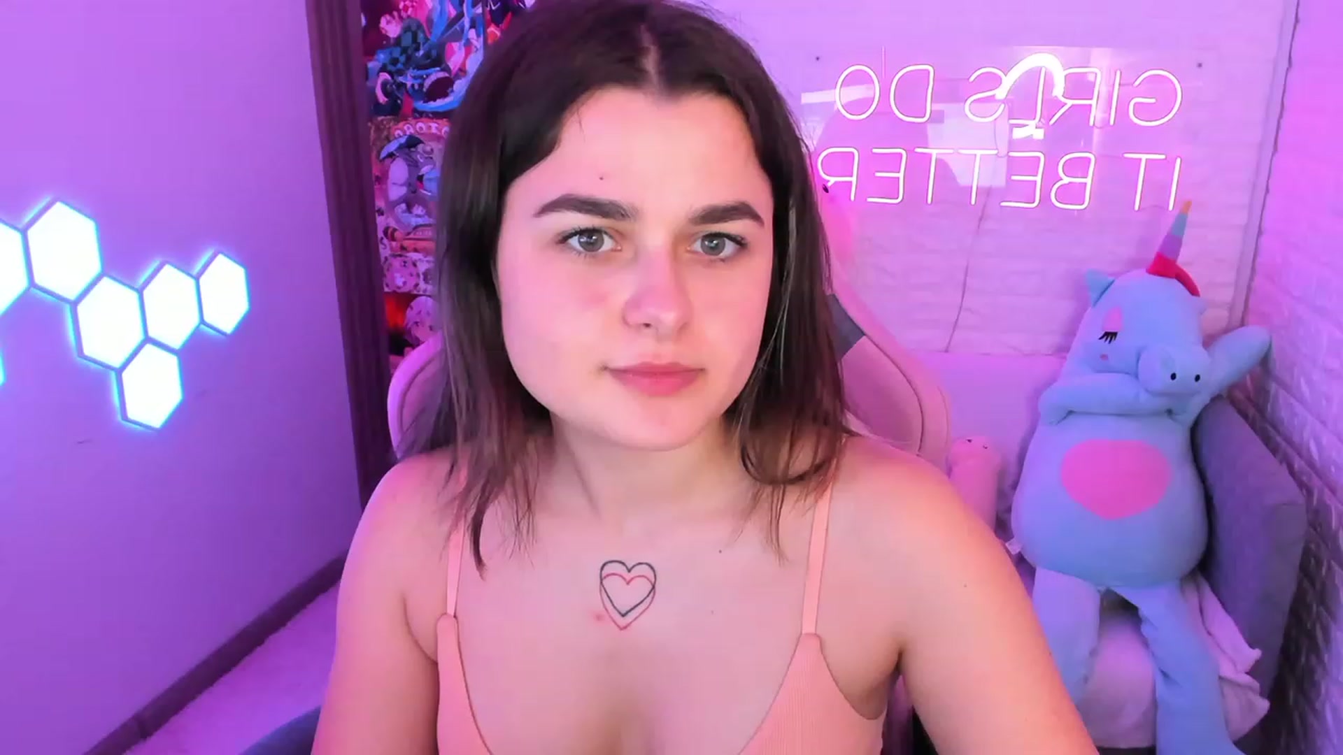 Gallery image thumbnail from CrystalXX's myfreecams stream on, 03/30/2023, 13:51 image 19 of 20