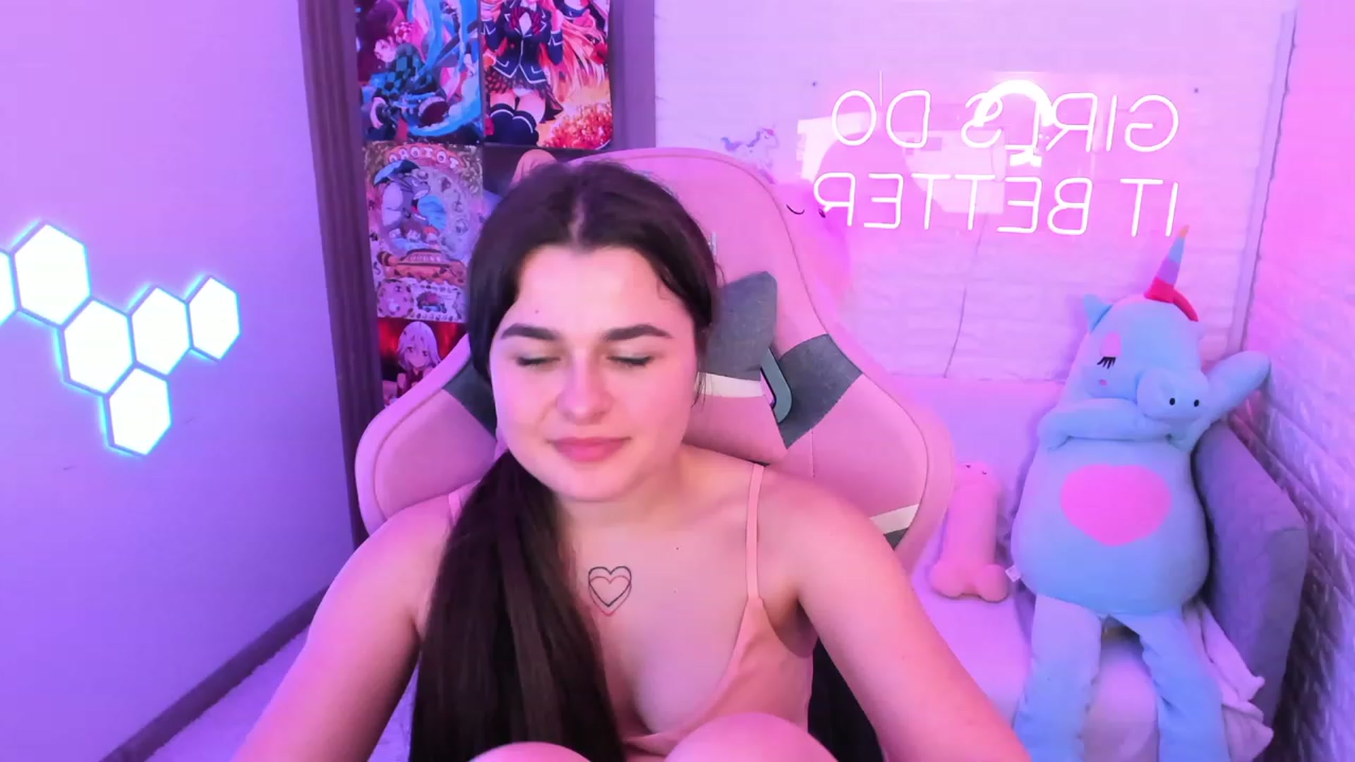 Gallery image thumbnail from CrystalXX's myfreecams stream on, 03/30/2023, 19:10 image 7 of 20