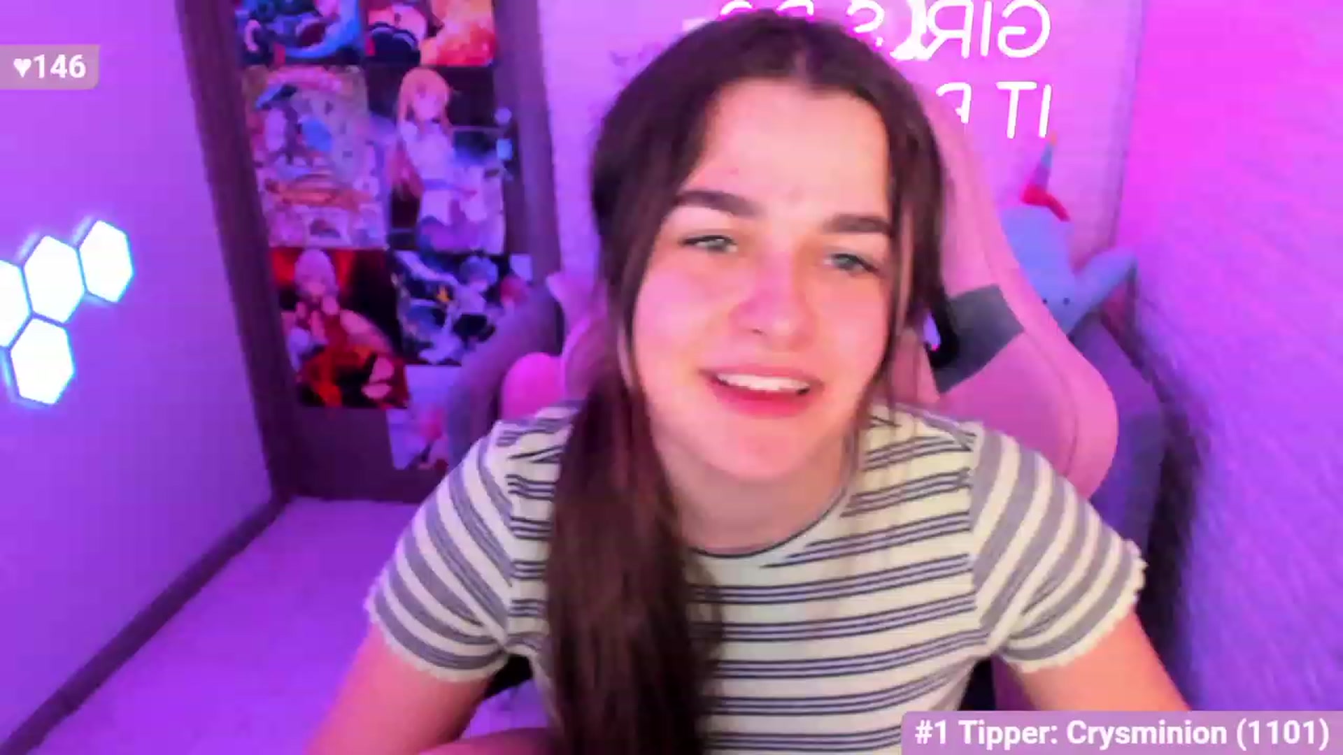 Gallery image thumbnail from CrystalXX's myfreecams stream on, 03/31/2023, 11:01 image 14 of 20