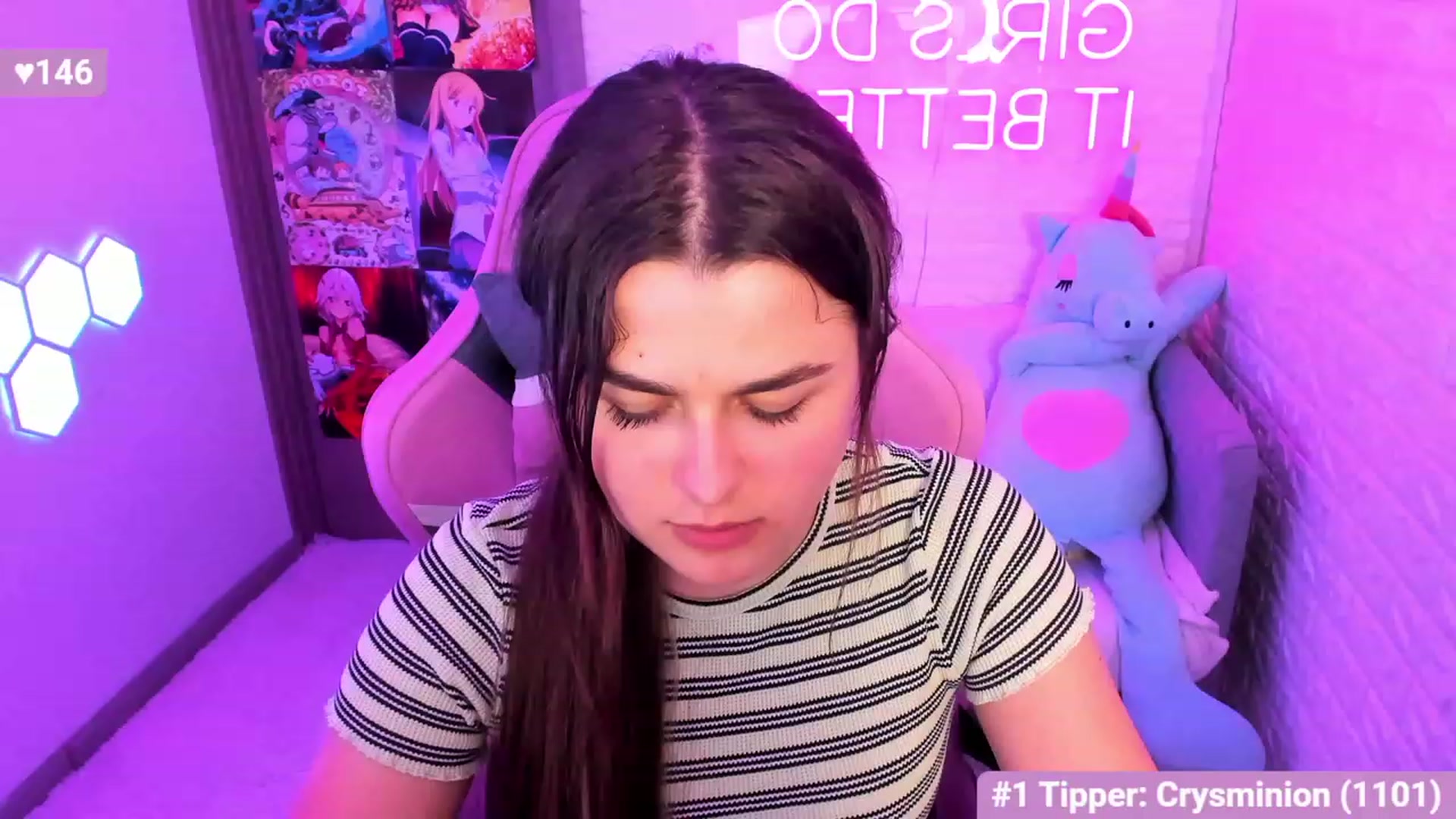 Gallery image thumbnail from CrystalXX's myfreecams stream on, 03/31/2023, 11:01 image 16 of 20