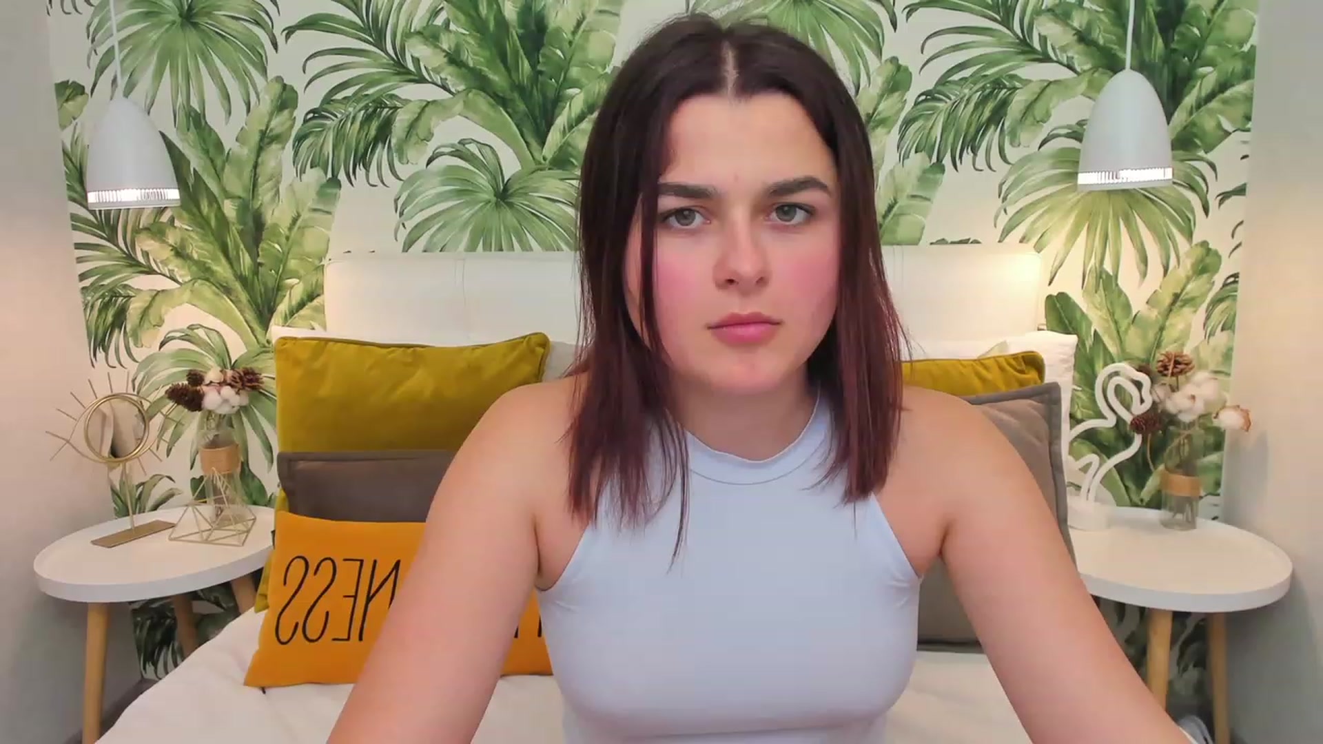 Gallery image thumbnail from CrystalXX's myfreecams stream on, 04/15/2023, 20:57 image 16 of 20