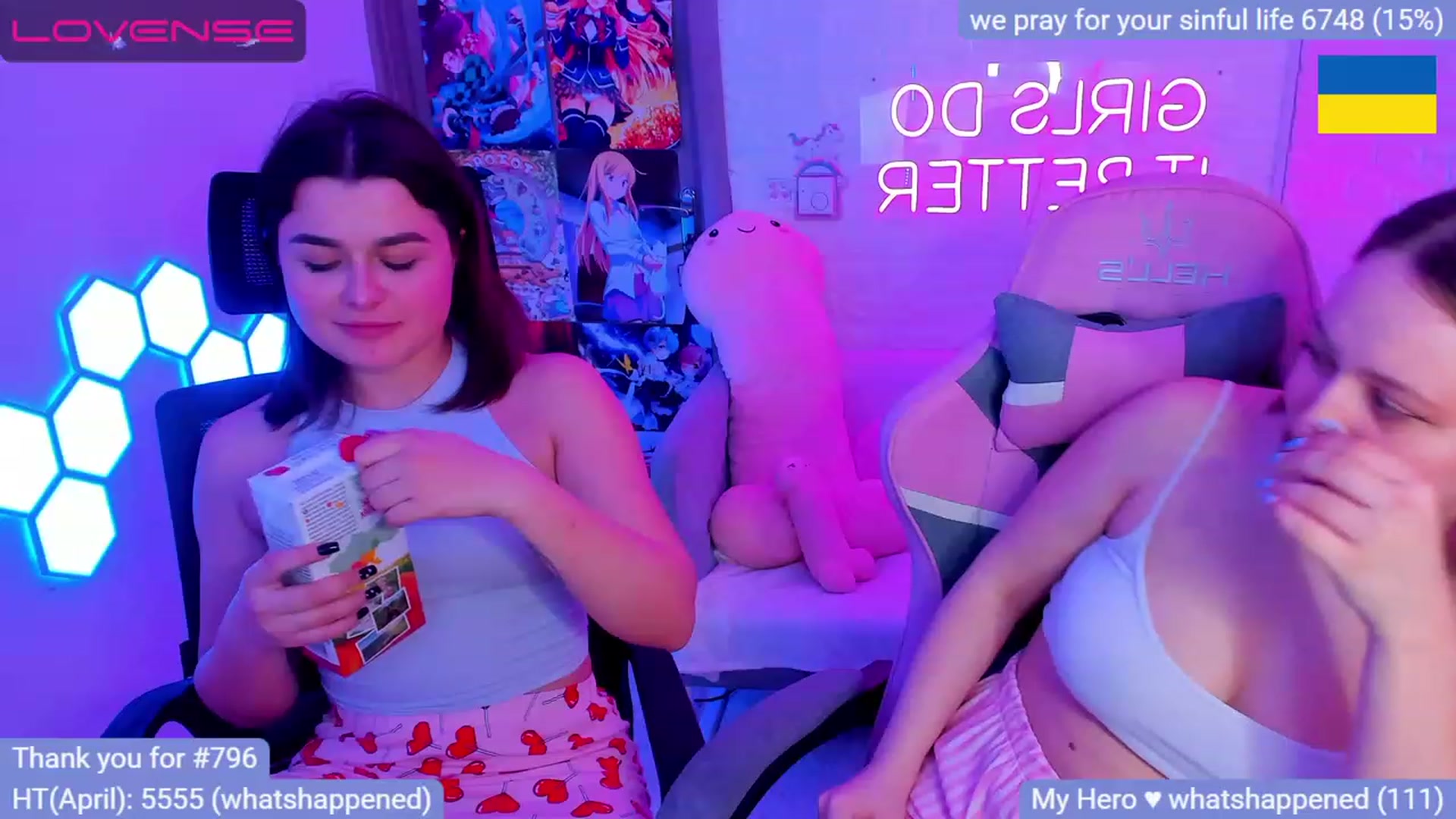 Gallery image thumbnail from CrystalXX's myfreecams stream on, 04/16/2023, 21:43 image 17 of 20