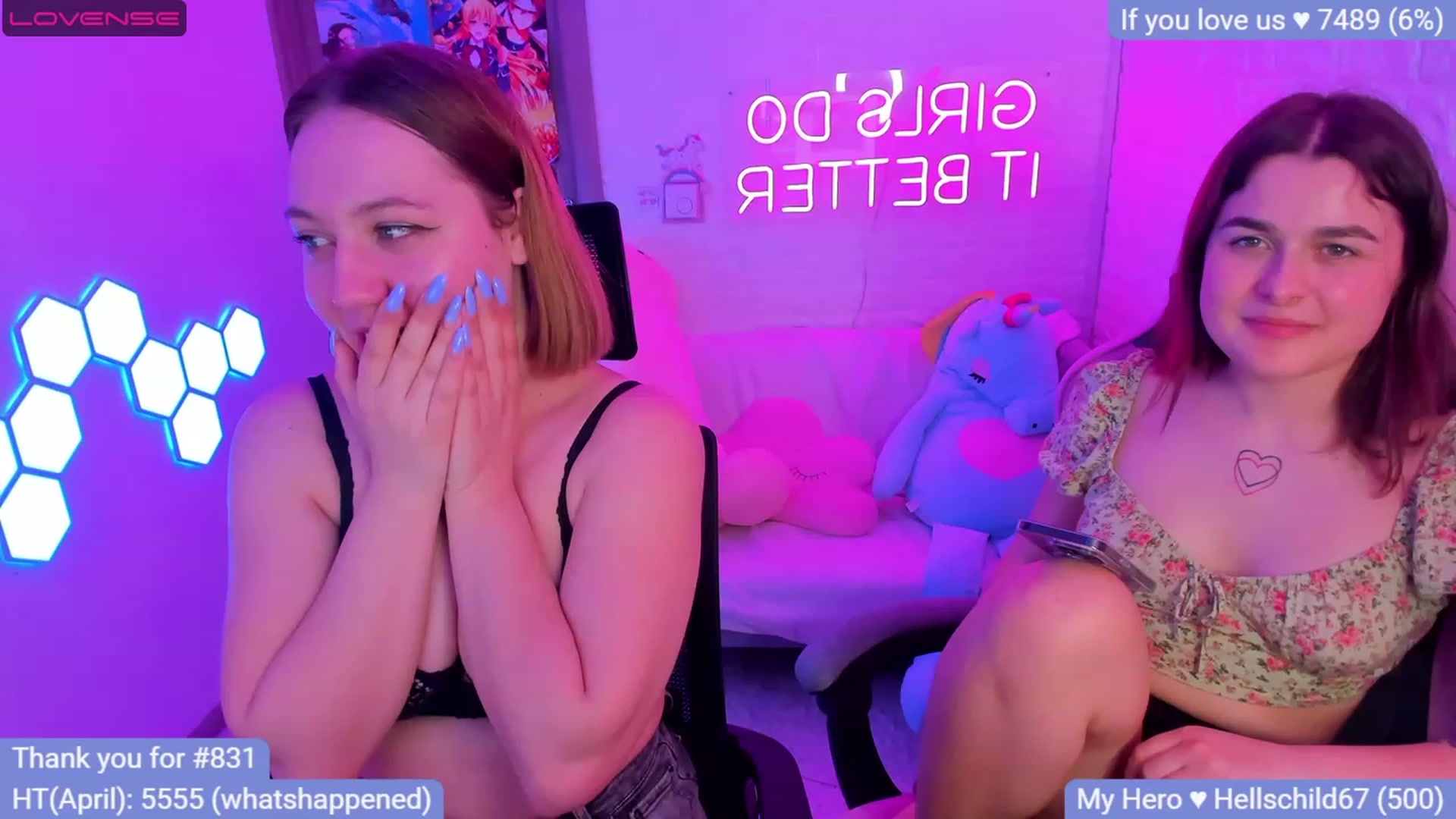 Gallery image thumbnail from CrystalXX's myfreecams stream on, 04/19/2023, 01:25 image 14 of 20