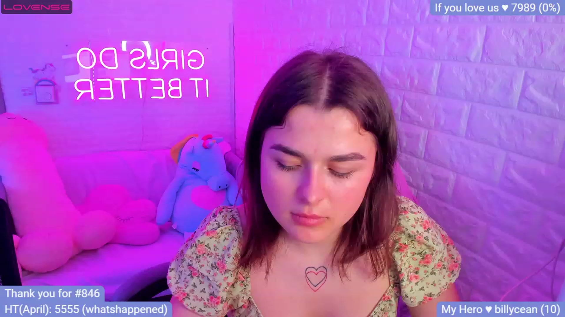 Gallery image thumbnail from CrystalXX's myfreecams stream on, 04/19/2023, 01:25 image 7 of 20