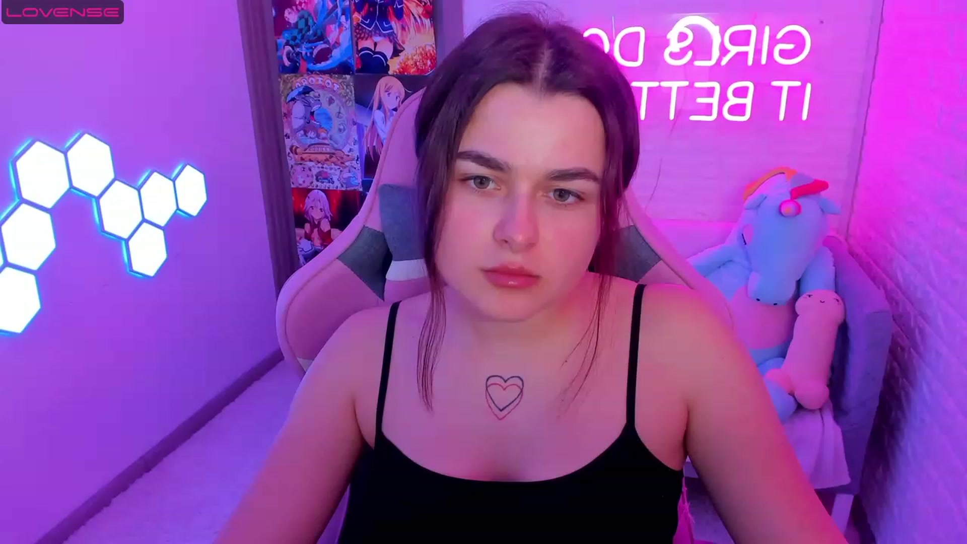 Gallery image thumbnail from CrystalXX's myfreecams stream on, 04/22/2023, 20:52 image 5 of 20