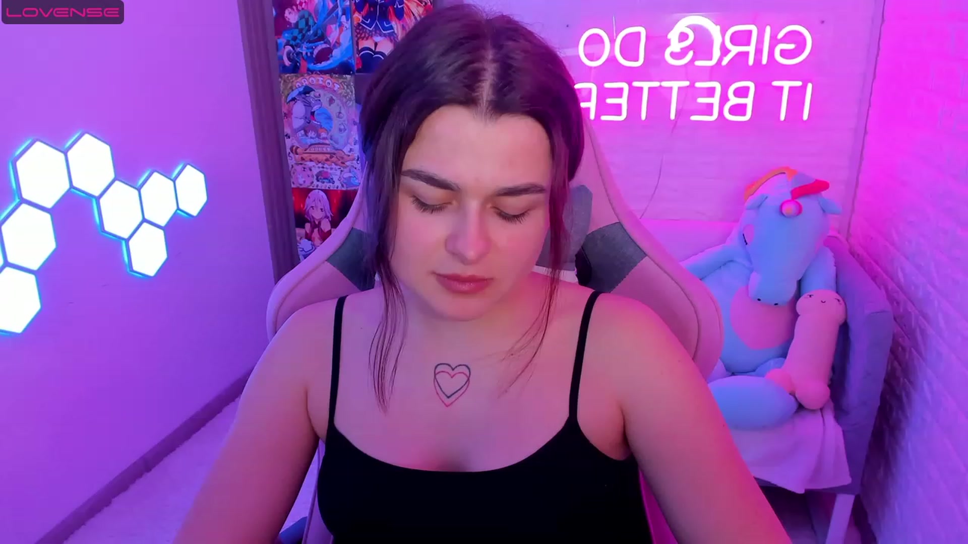 Gallery image thumbnail from CrystalXX's myfreecams stream on, 04/22/2023, 20:52 image 3 of 20