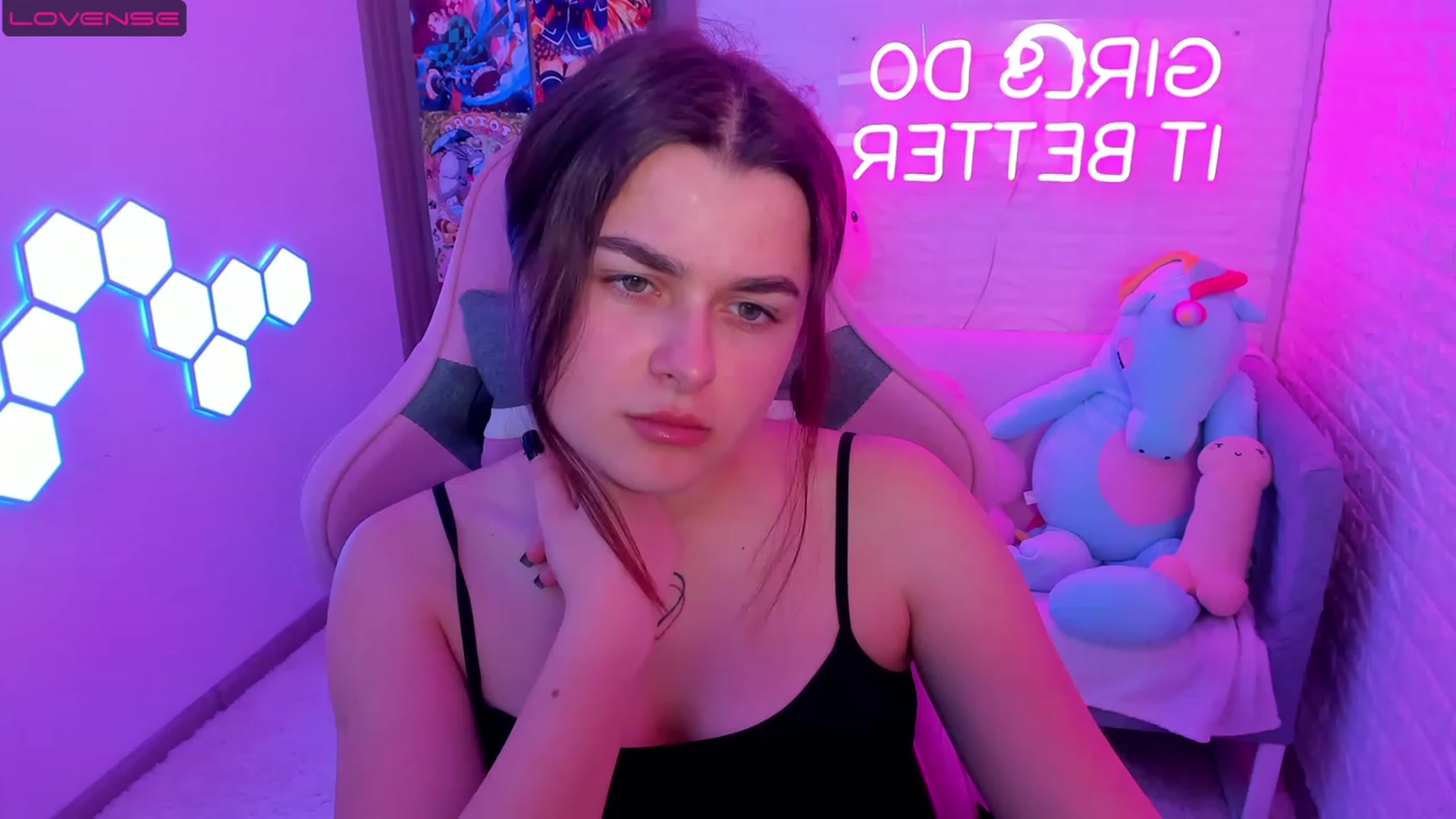 Gallery image thumbnail from CrystalXX's myfreecams stream on, 04/22/2023, 20:52 image 4 of 20