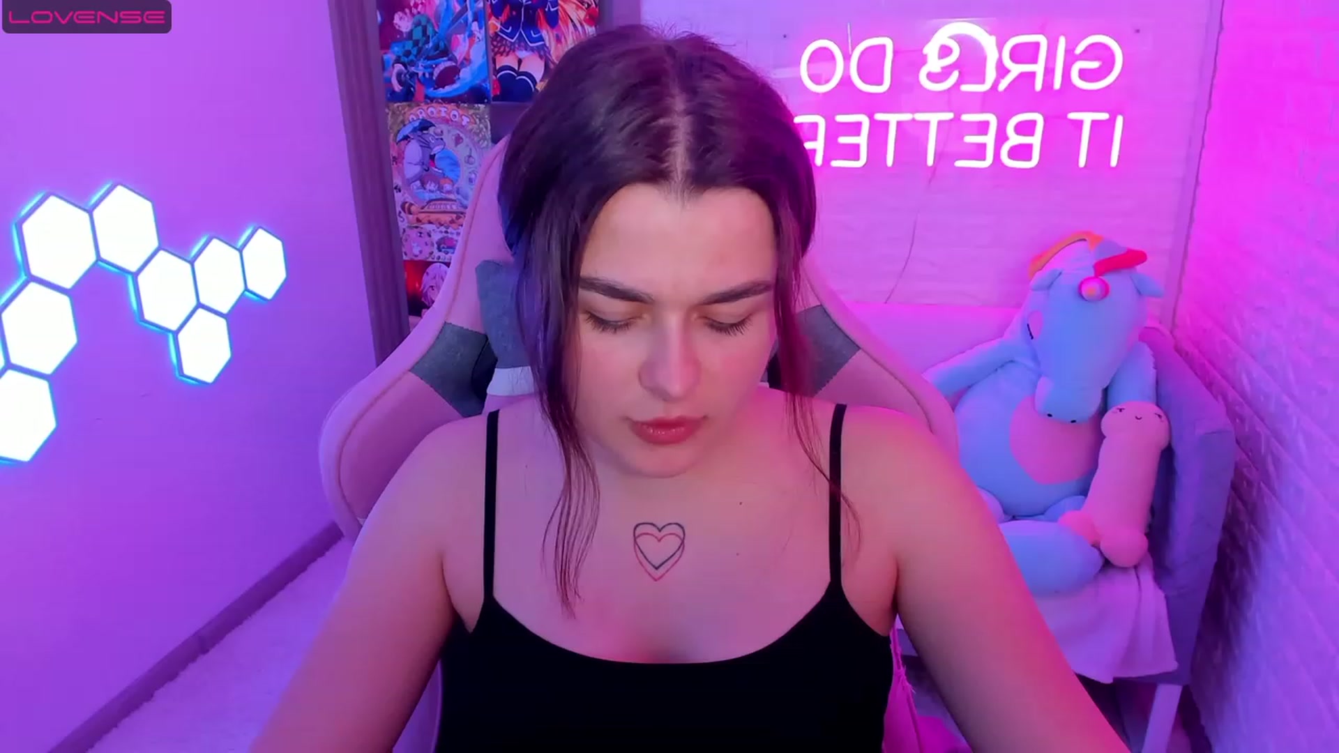 Gallery image thumbnail from CrystalXX's myfreecams stream on, 04/22/2023, 20:52 image 6 of 20