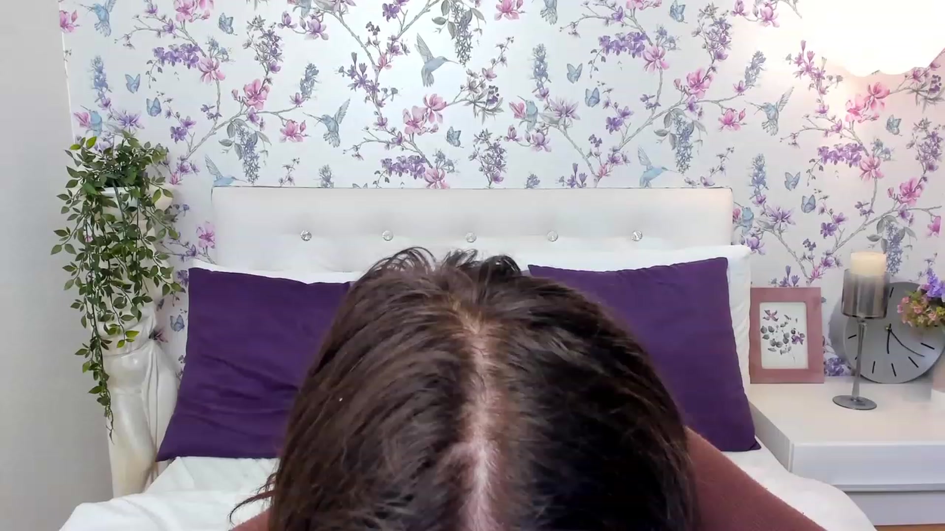 Gallery image thumbnail from CrystalXX's myfreecams stream on, 04/24/2023, 01:01 image 19 of 20