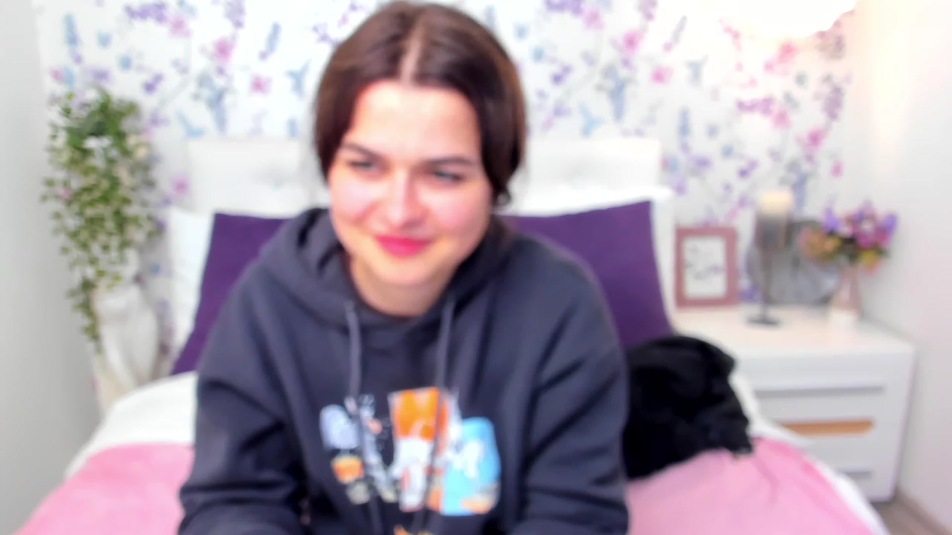 Gallery image thumbnail from CrystalXX's myfreecams stream on, 04/24/2023, 03:39 image 18 of 20