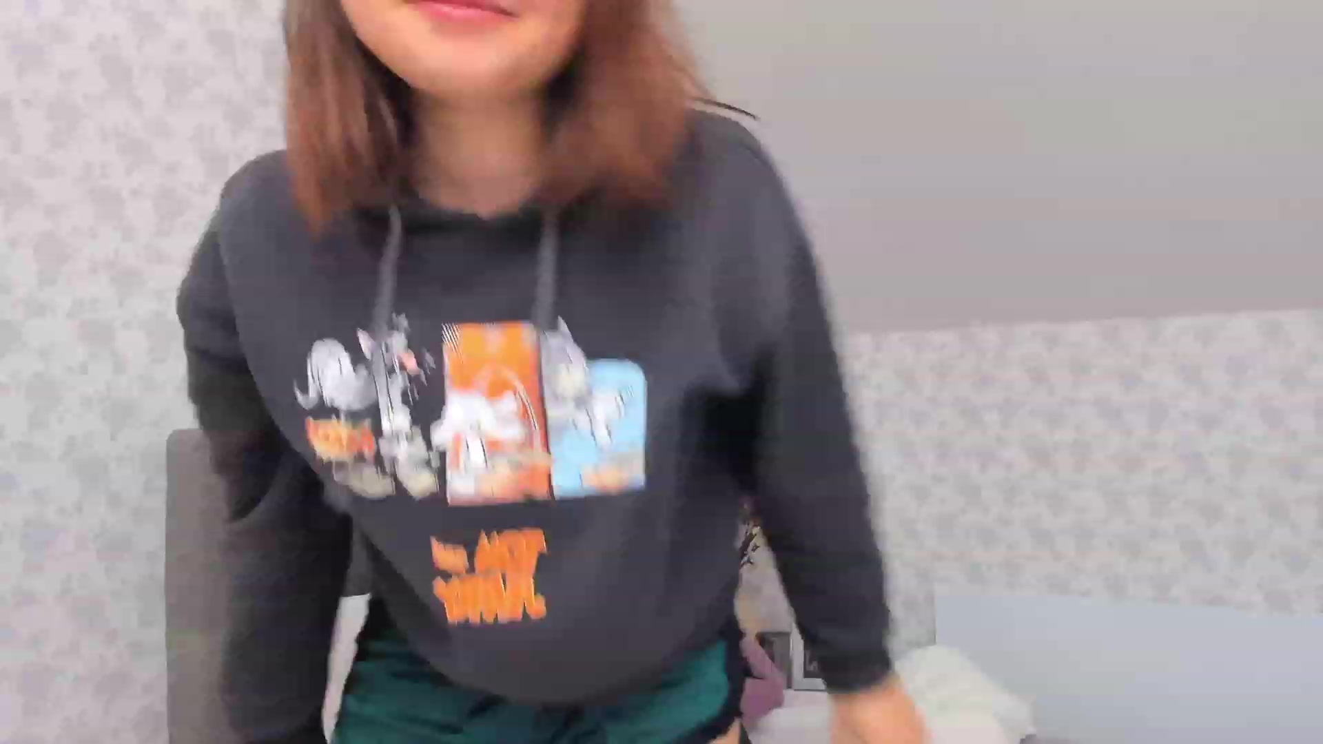 Gallery image thumbnail from CrystalXX's myfreecams stream on, 04/27/2023, 24:00 image 2 of 20