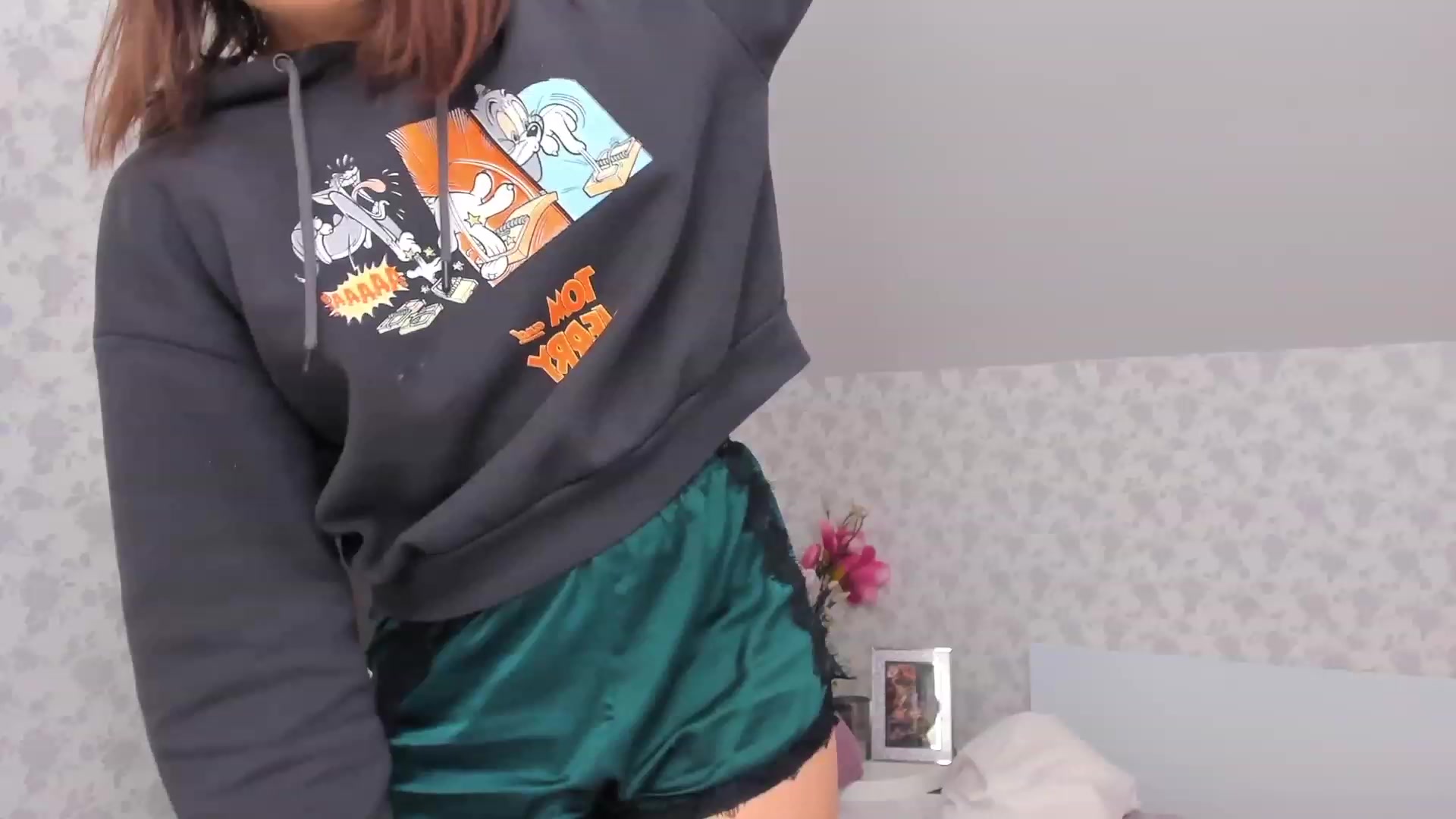 Gallery image thumbnail from CrystalXX's myfreecams stream on, 04/27/2023, 24:00 image 4 of 20
